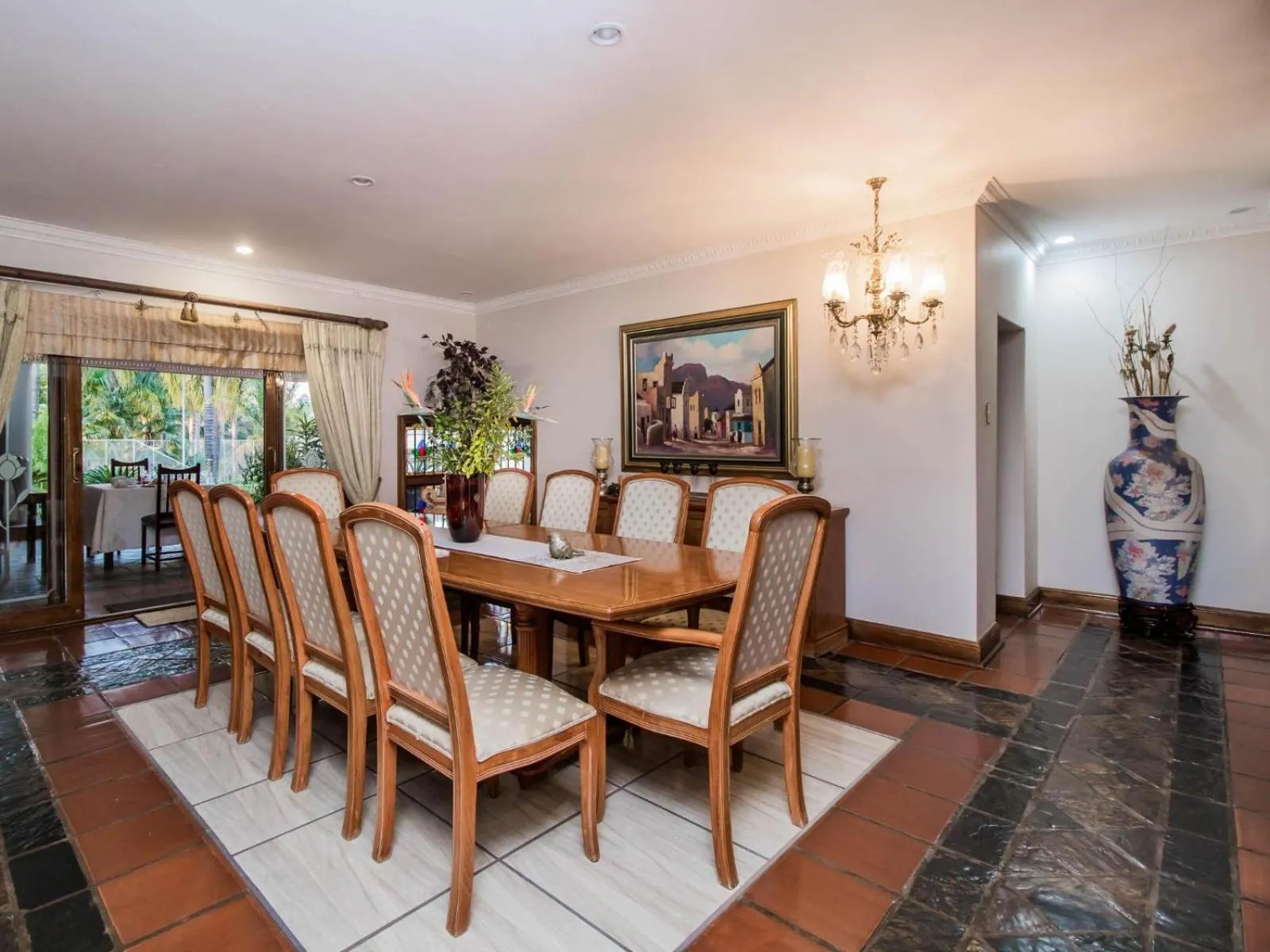 Dining area in Villa Amor