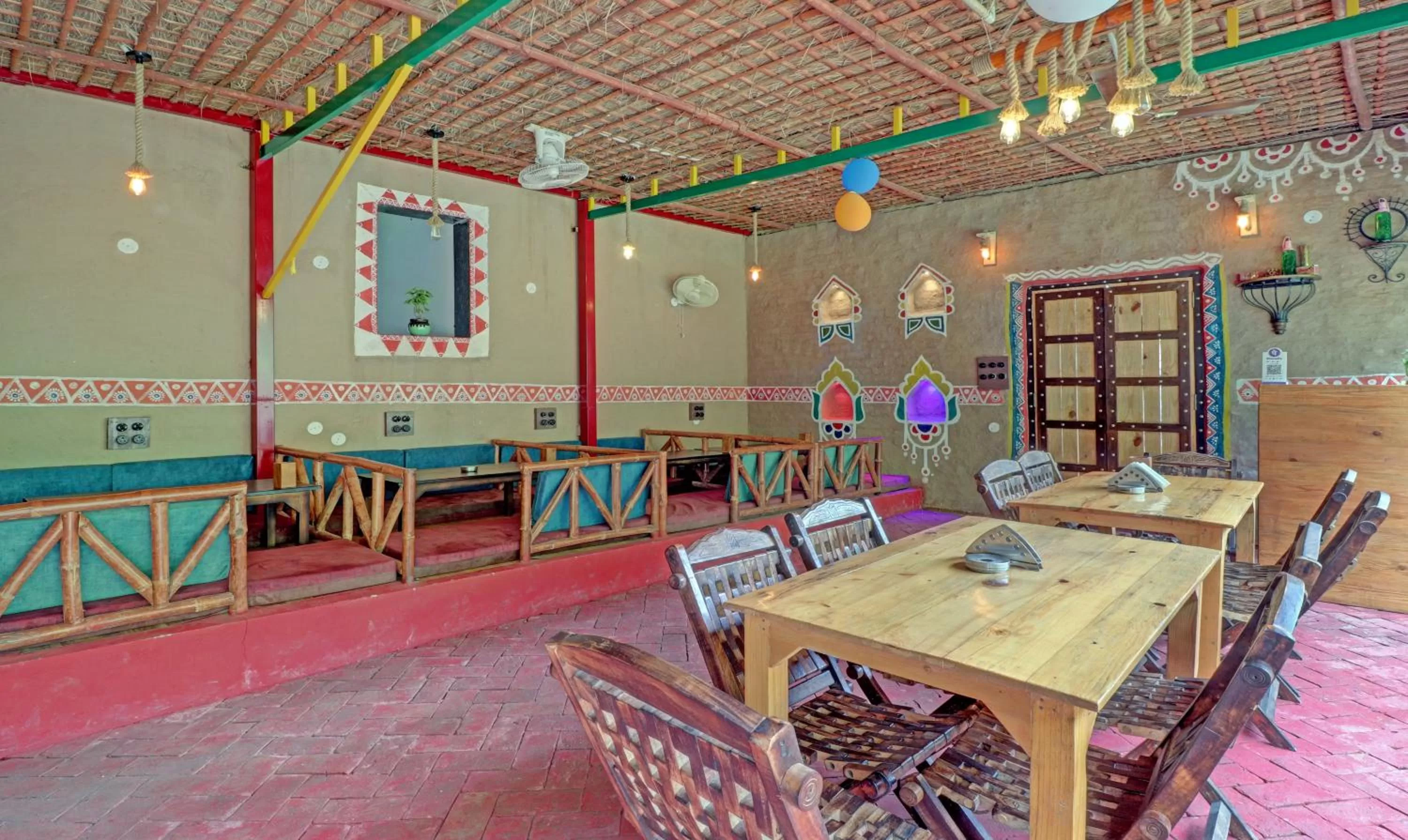 Restaurant/places to eat in Hotel Hidden Delight Rishikesh