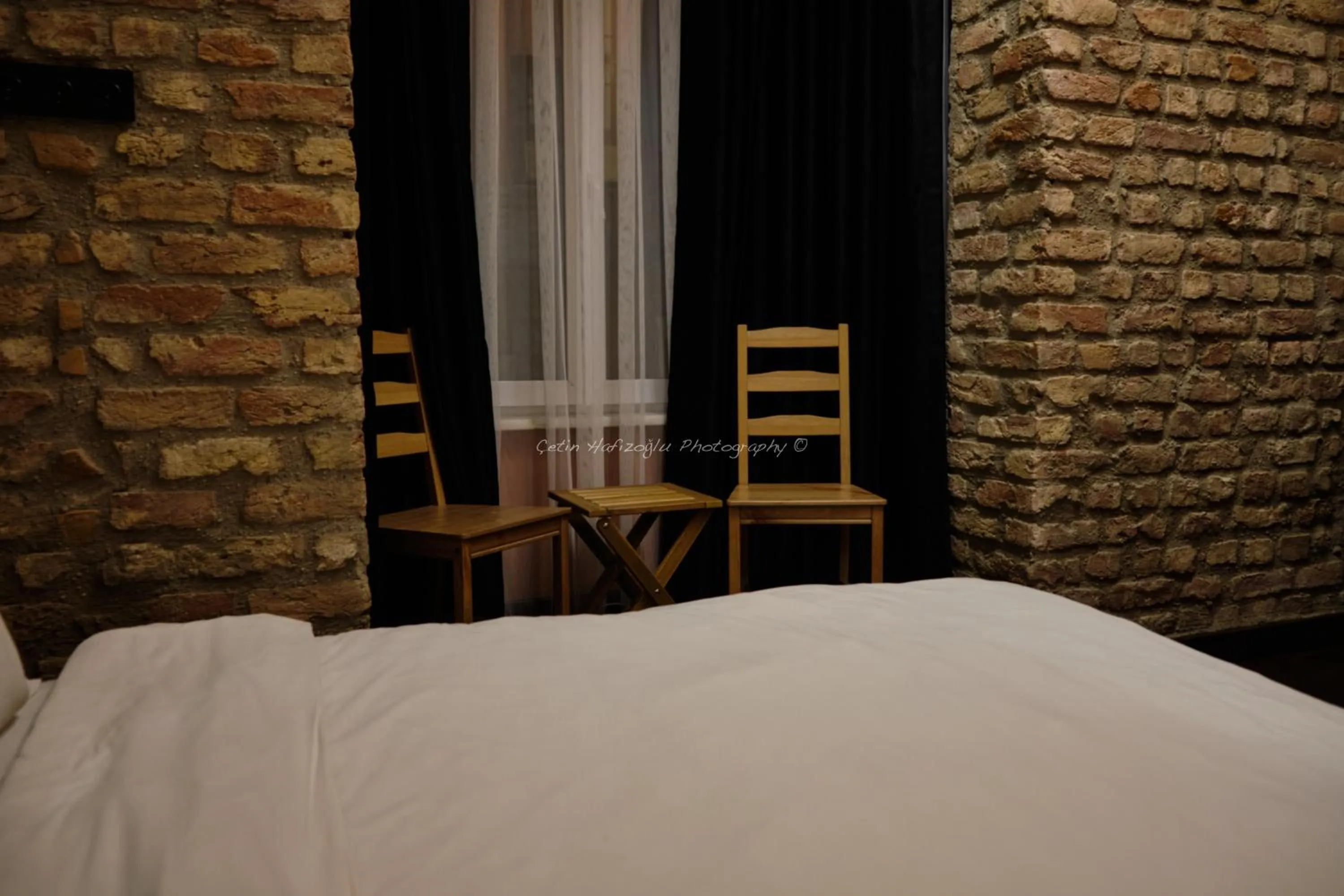 Living room, Bed in Roya Rooms