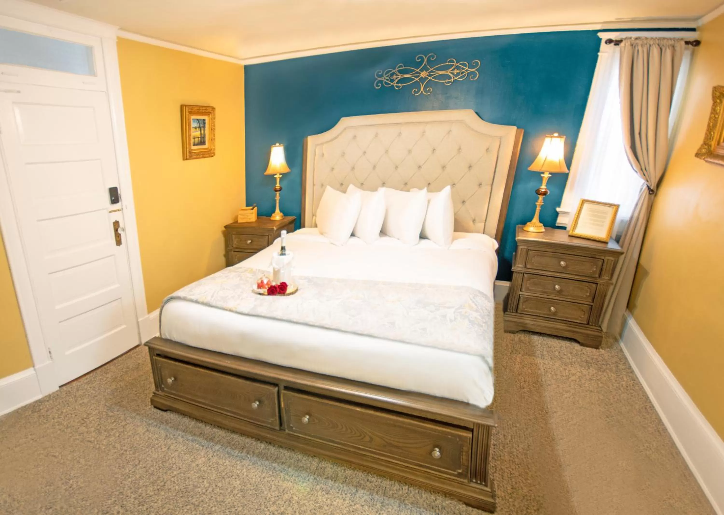 Bed in Inn on Charlotte