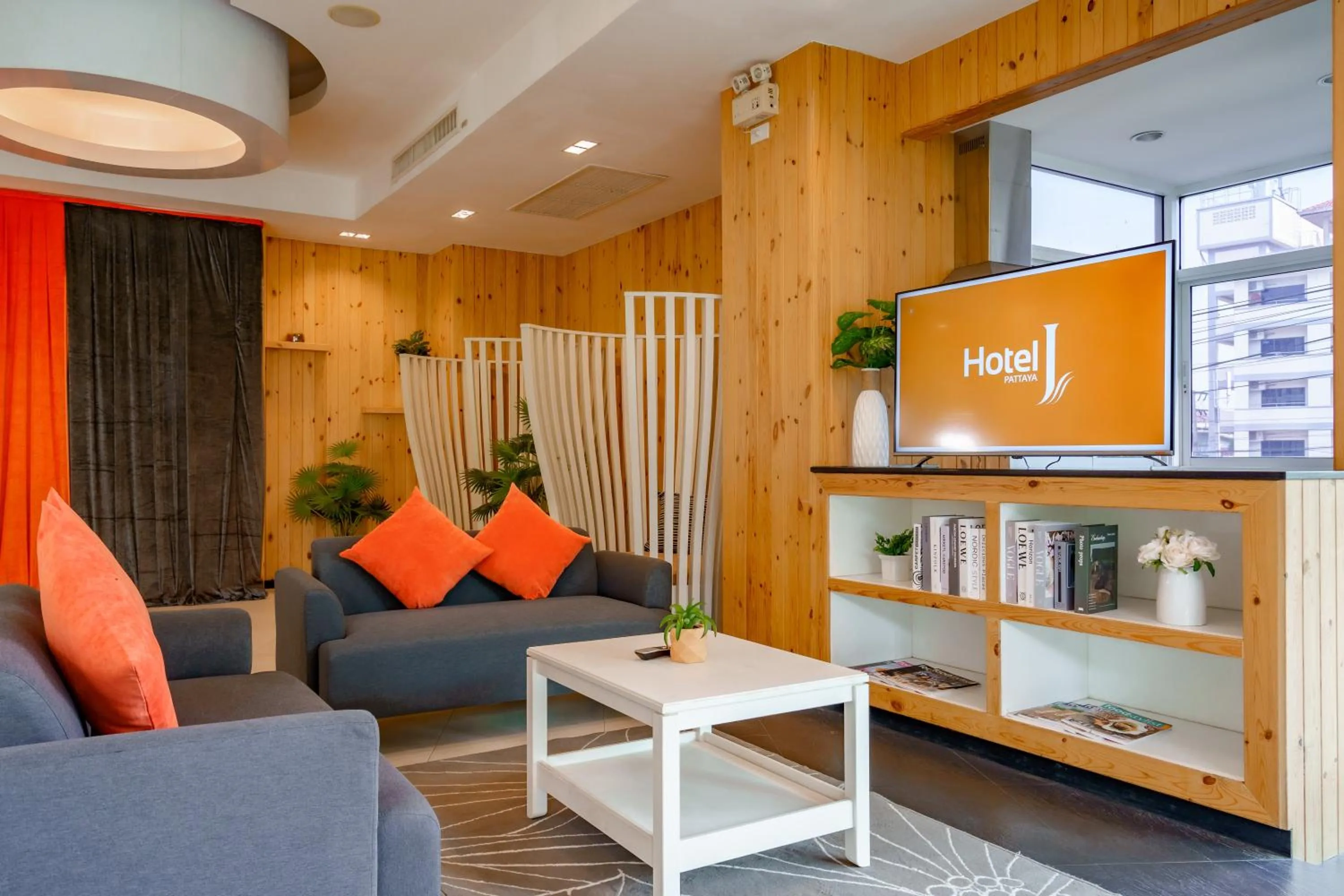 Fitness centre/facilities in J Inspired Hotel Pattaya