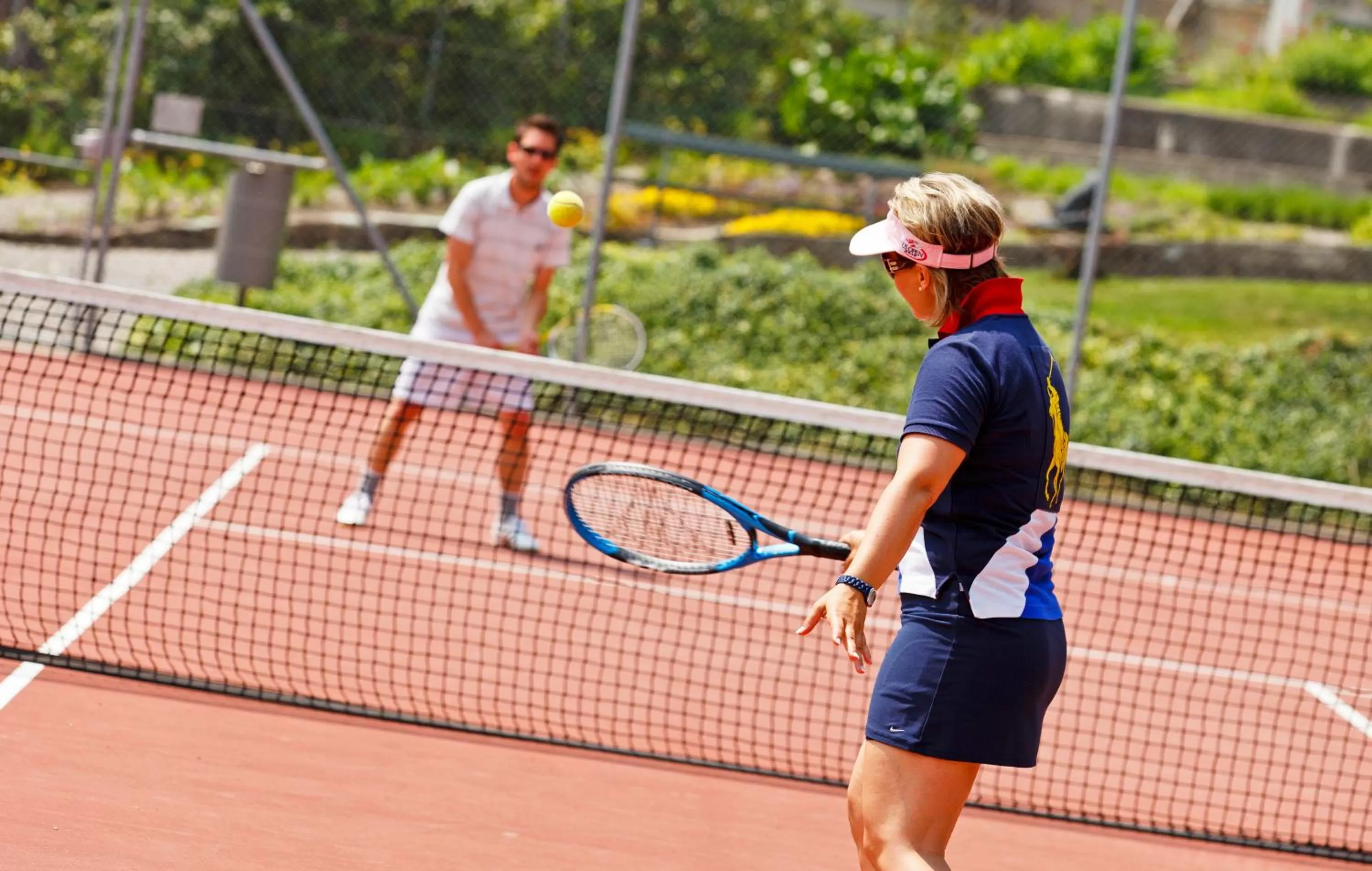 Tennis court in Hotel Eden Spiez