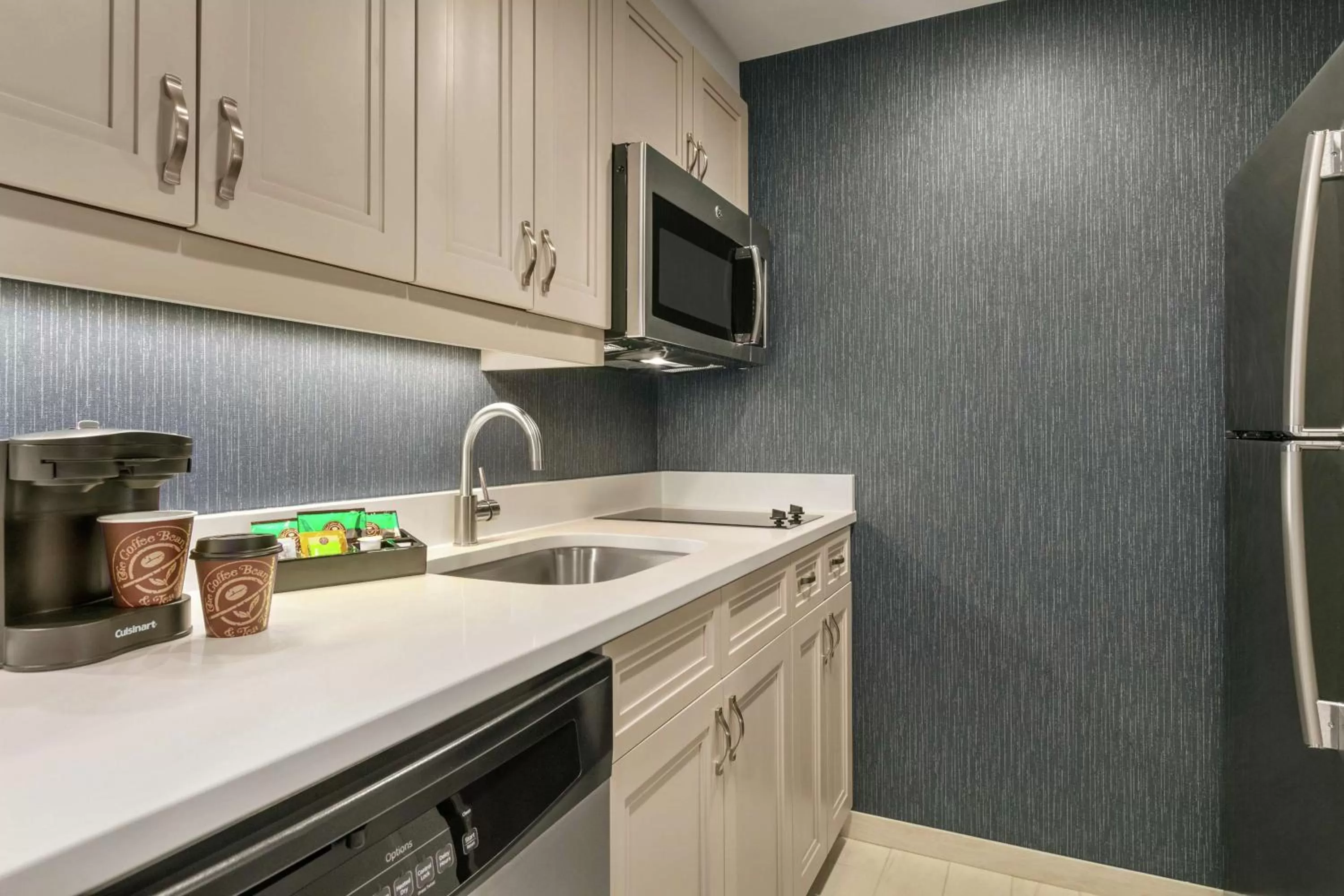 Kitchen or kitchenette in Homewood Suites By Hilton Worcester
