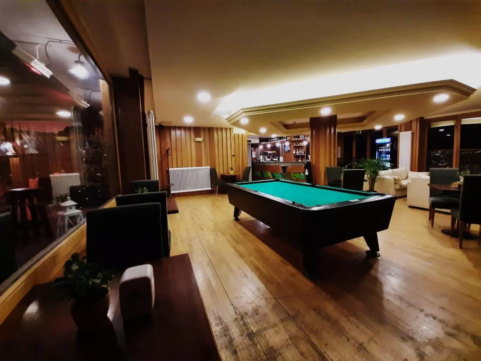 Billiard in HG Hotel Italia