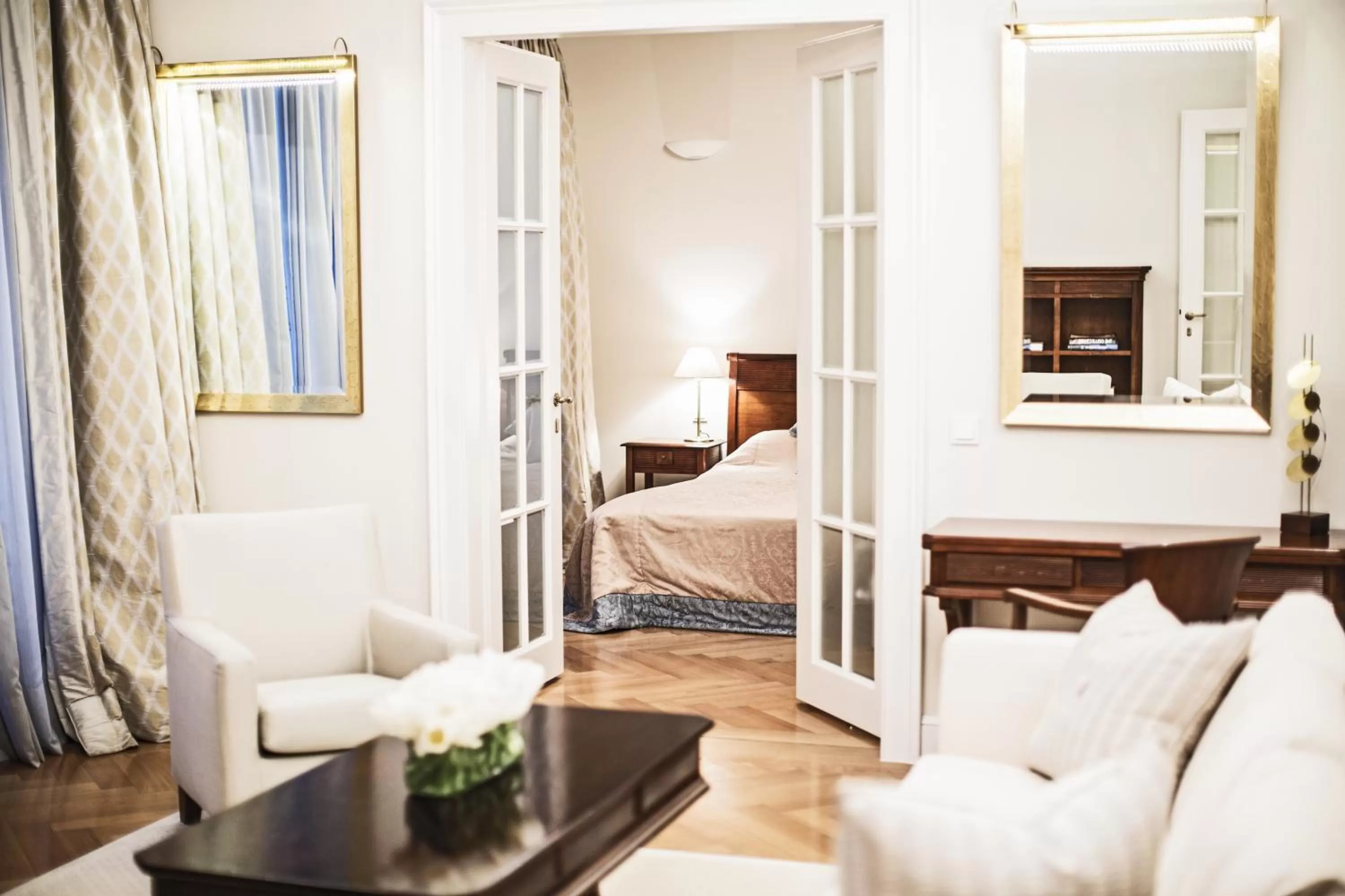 Bed in Palais Coburg Hotel