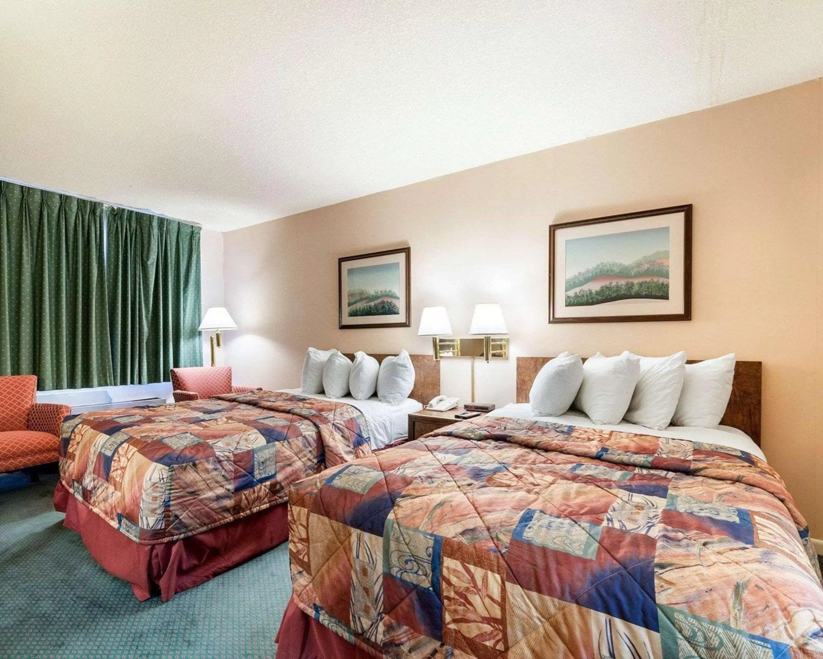 Photo of the whole room in Rodeway Inn Jasper