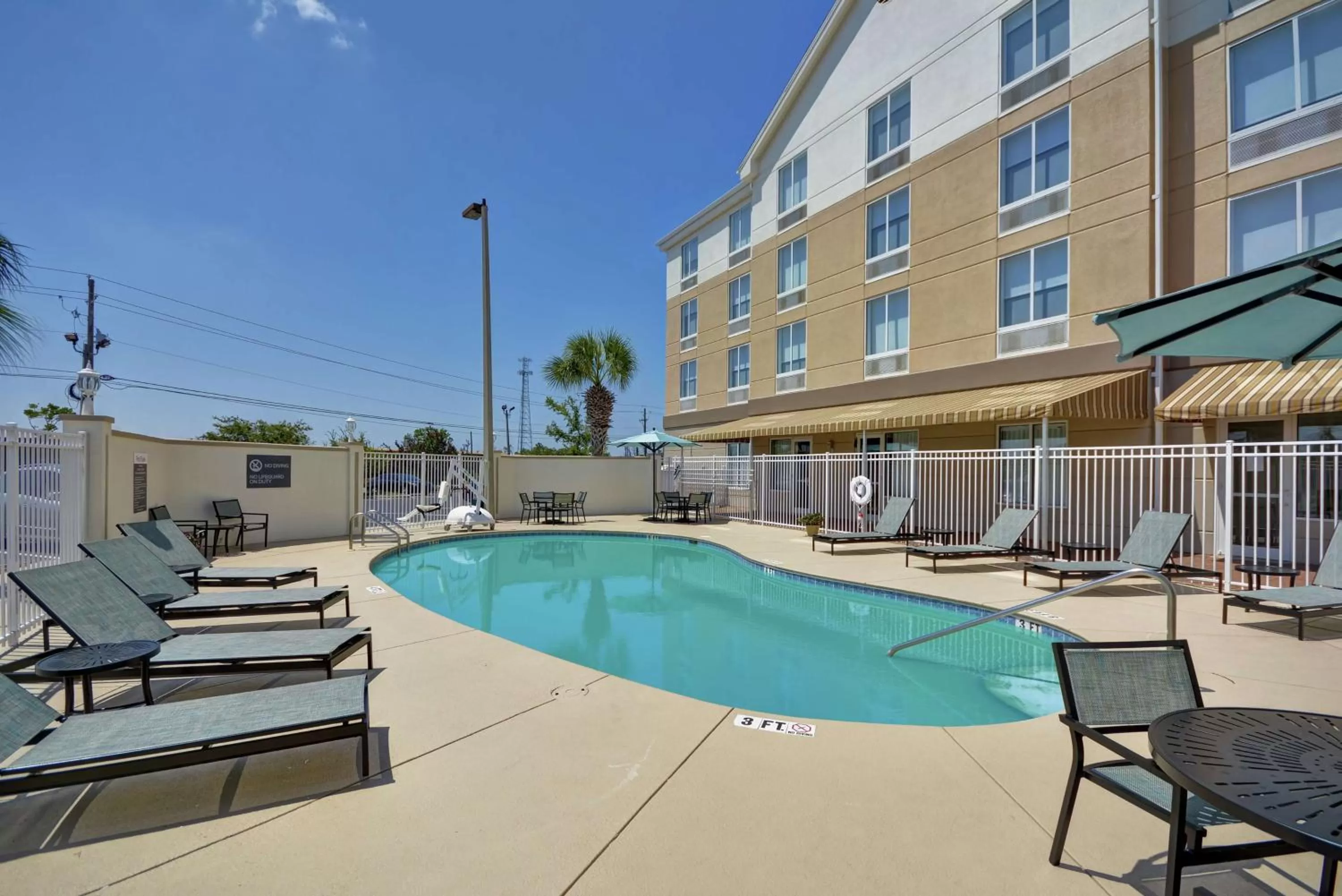 Pool view in Hilton Garden Inn Panama City