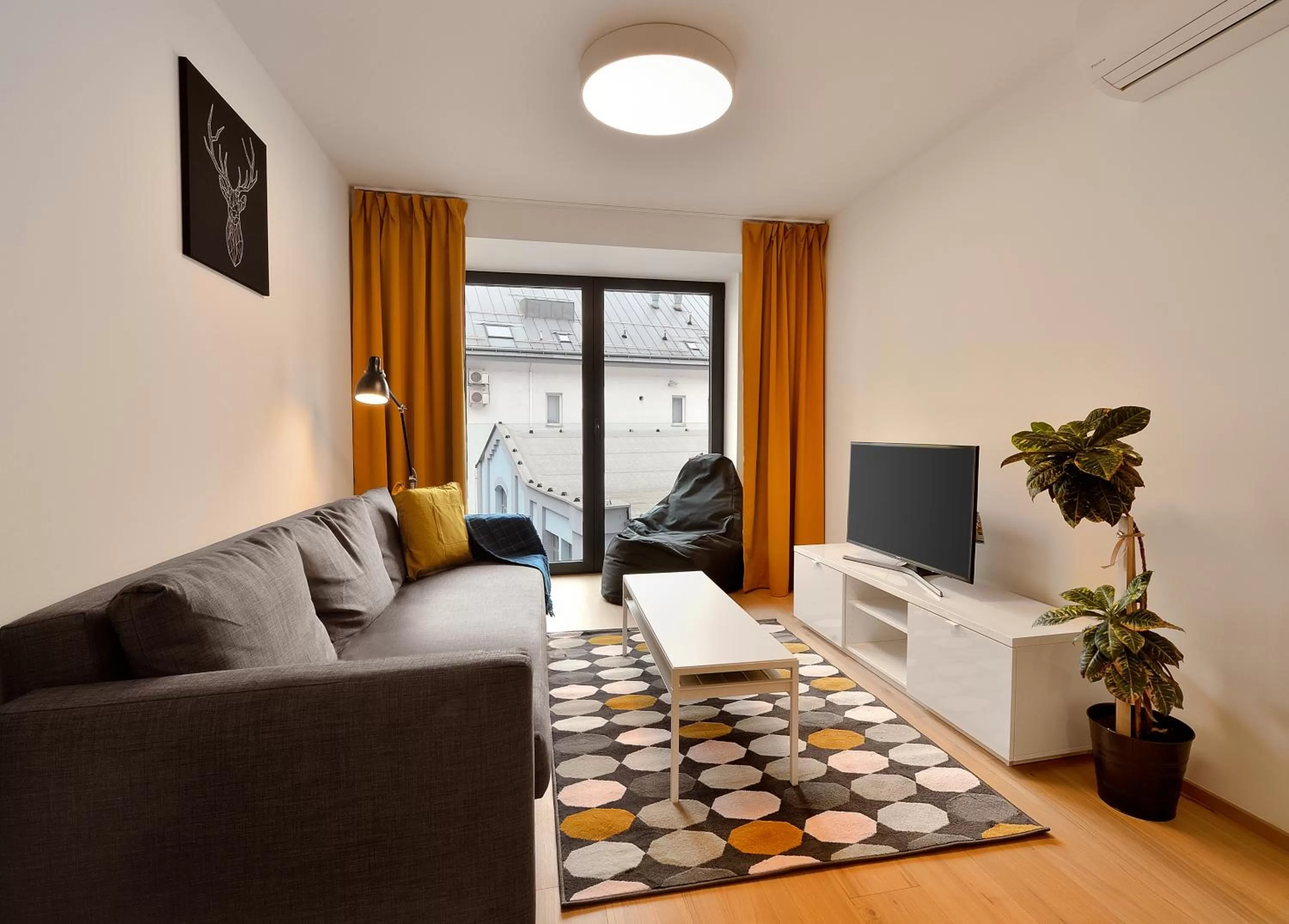 Living room in Smart & Green Living by Ambiente