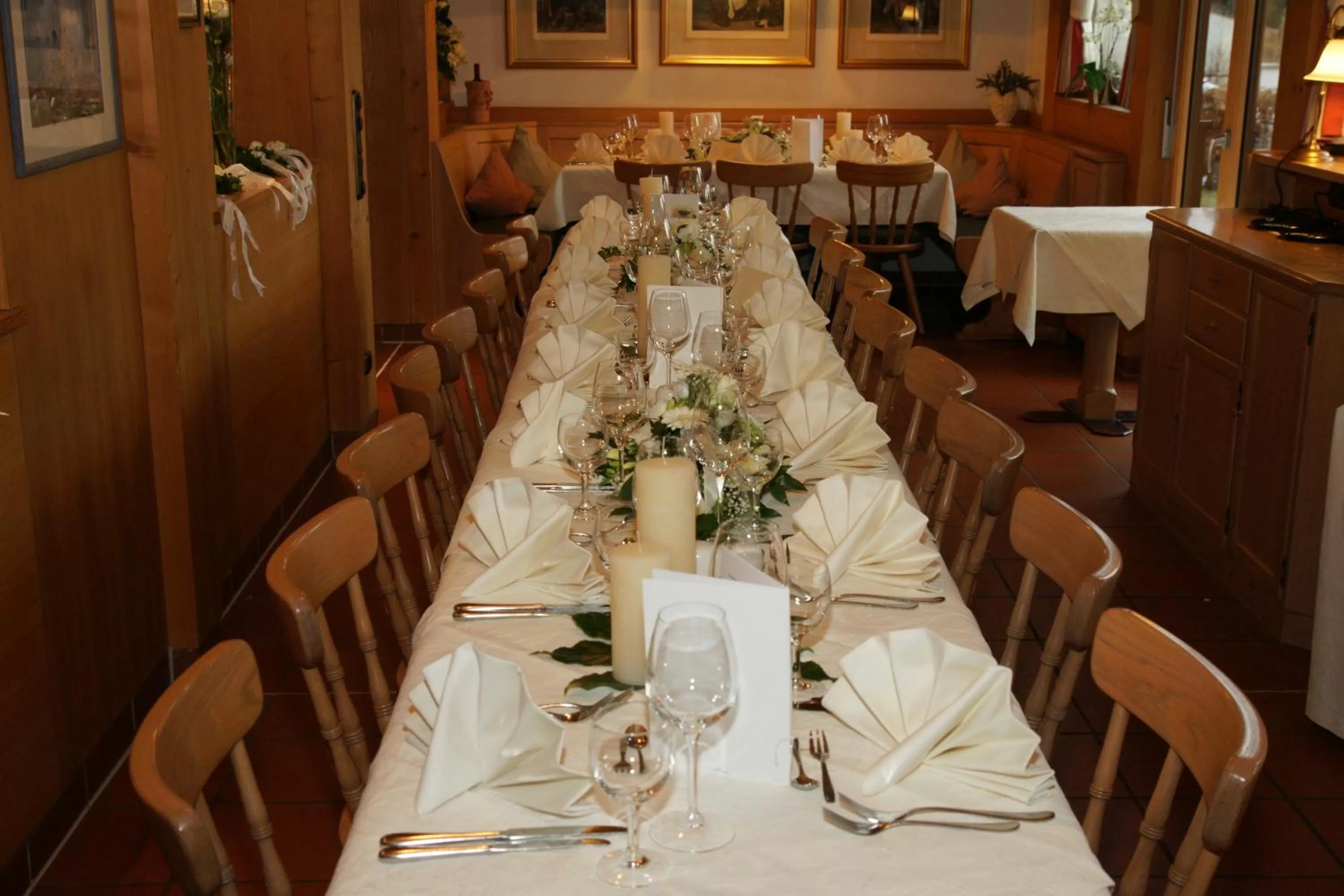 Restaurant/places to eat in Hotel Hachinger Hof