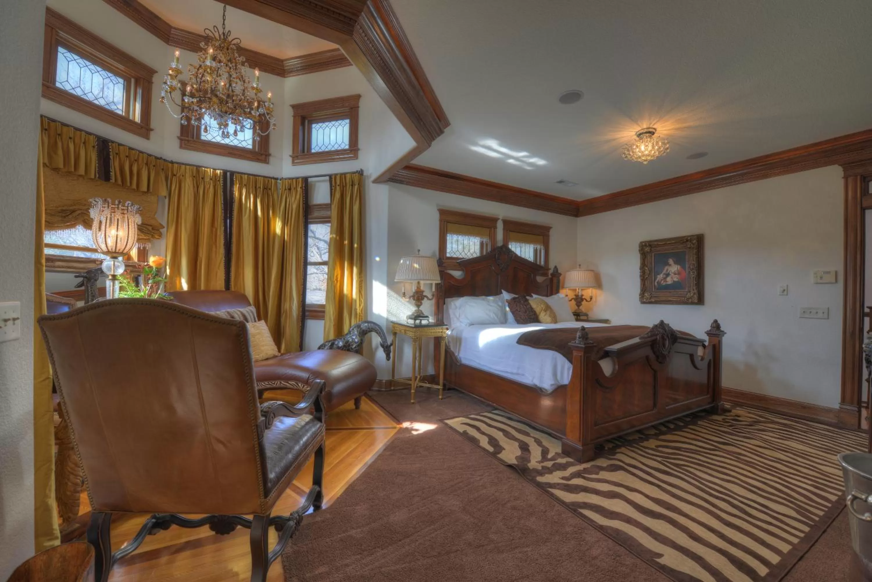 Bed in The Victoria Bed & Breakfast