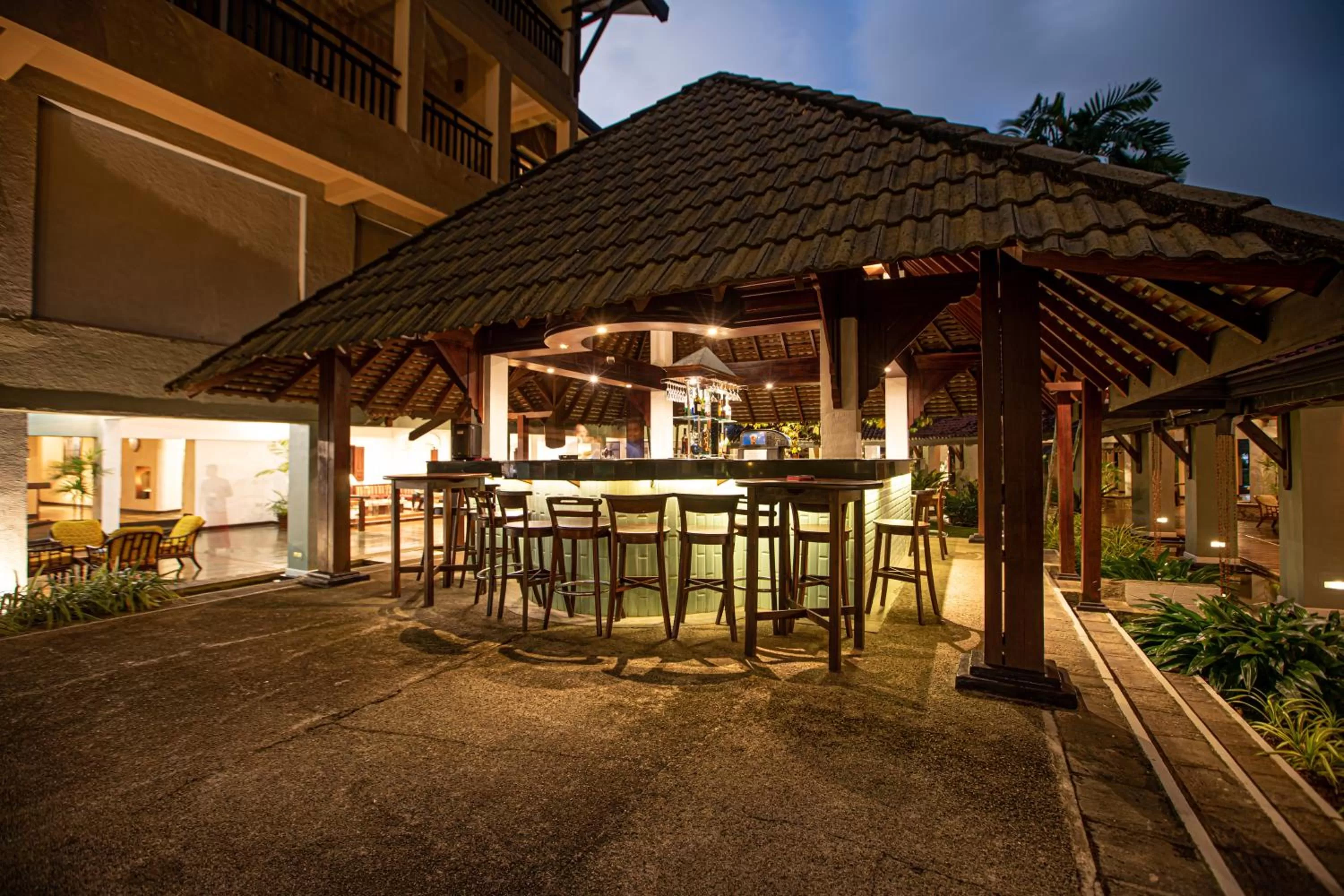 Lounge or bar in The Palms