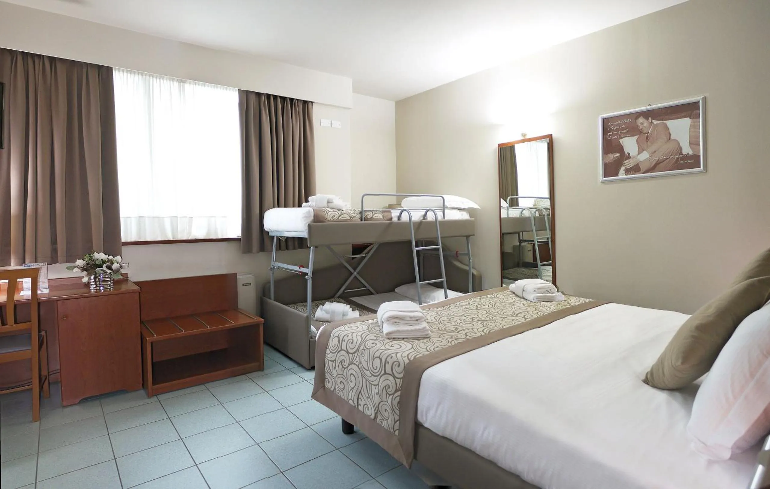 bunk bed, Bed in ALA Hotel