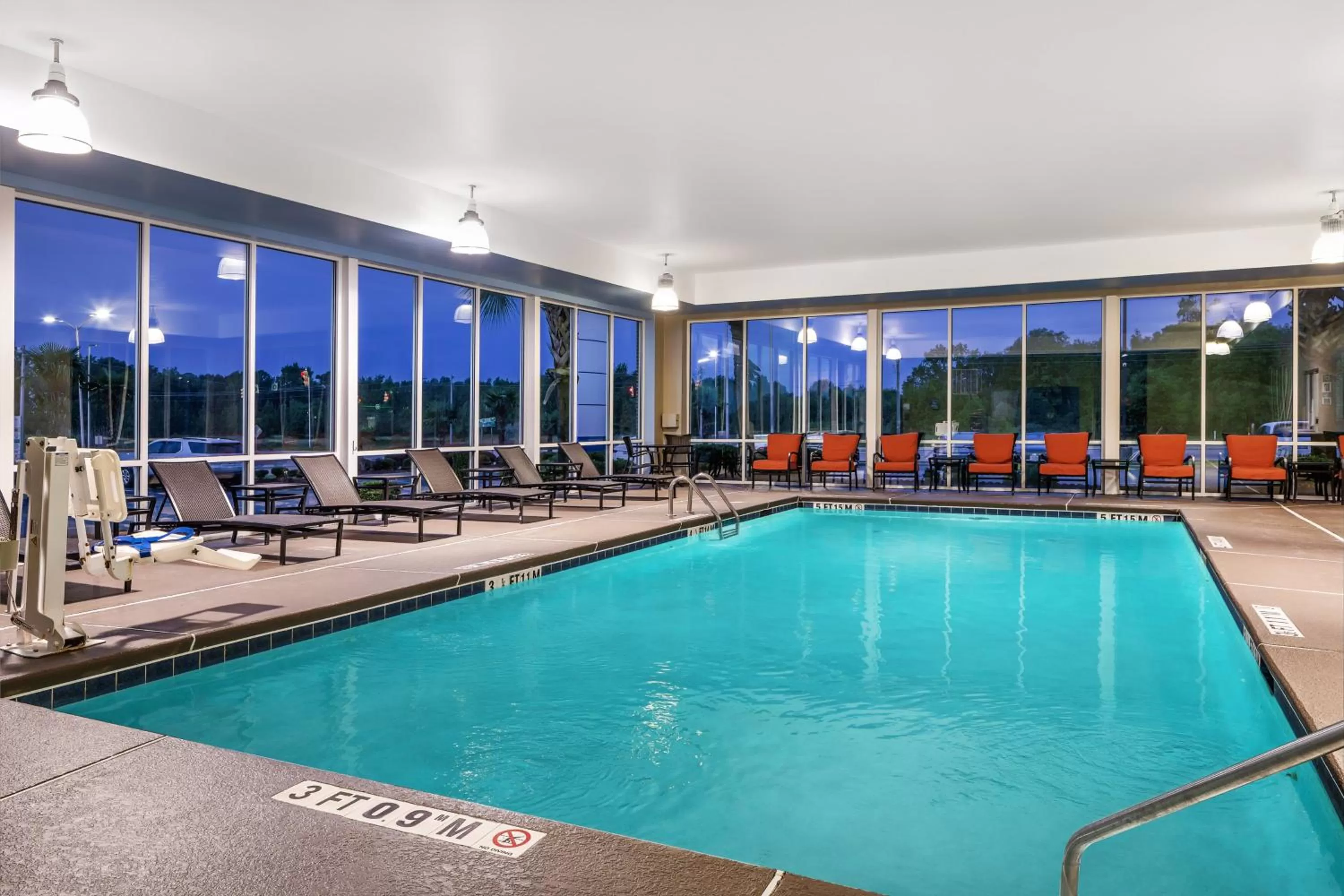 Swimming pool in Holiday Inn Express & Suites Florence by IHG