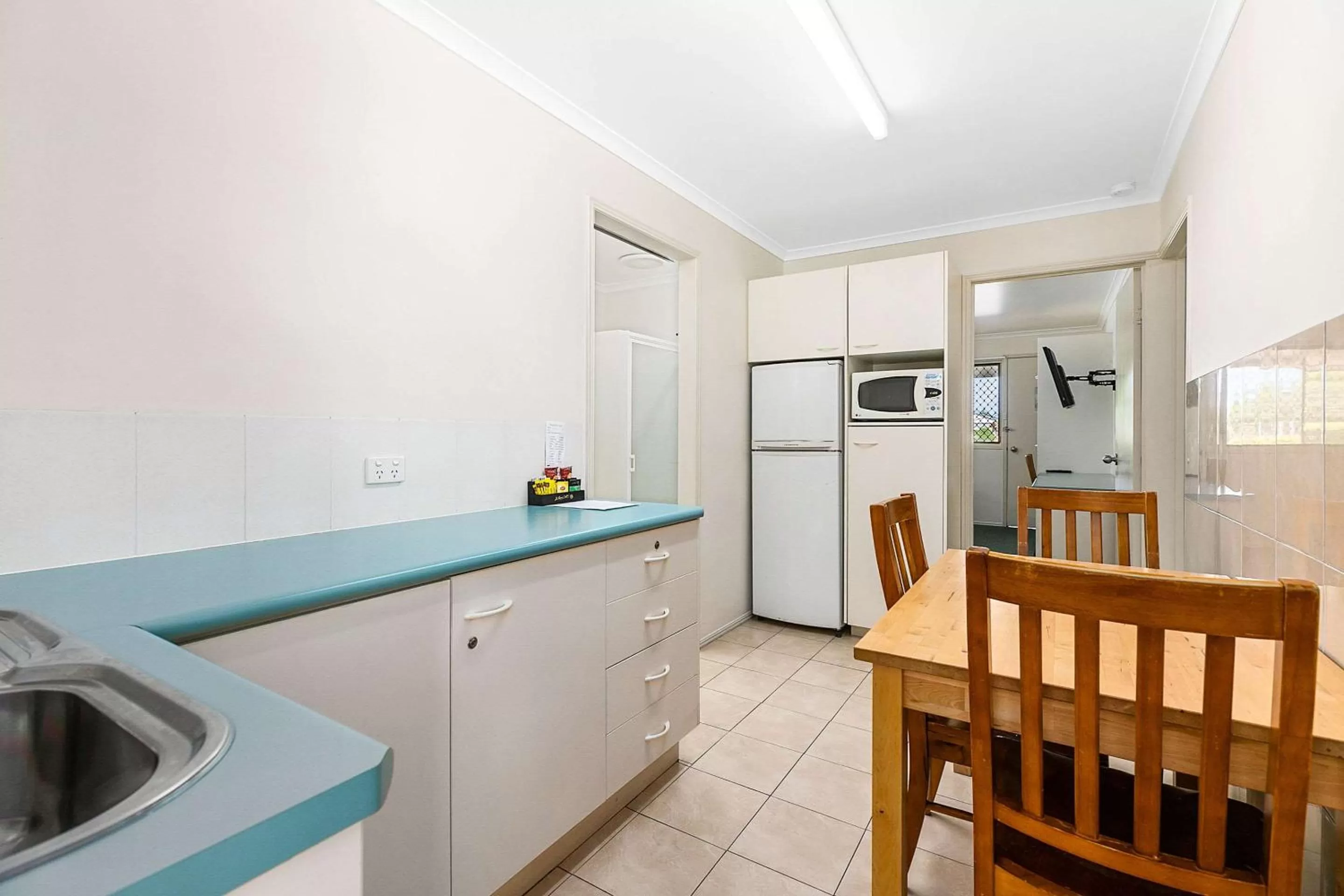 Photo of the whole room in Econo Lodge Park Lane