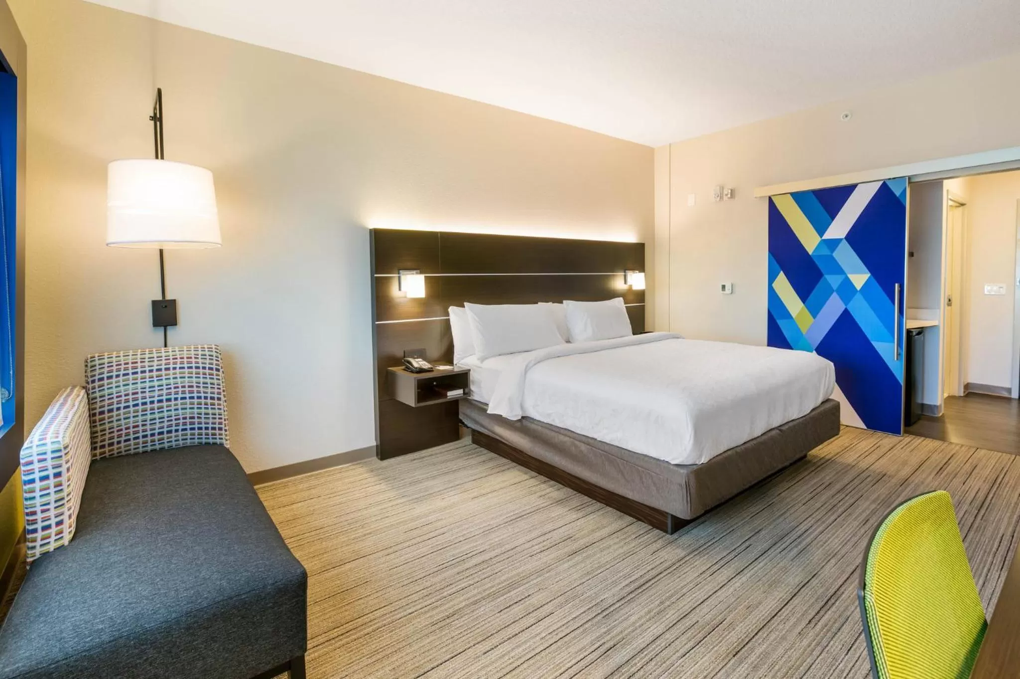Photo of the whole room, Bed in Holiday Inn Express & Suites Jacksonville - Town Center by IHG