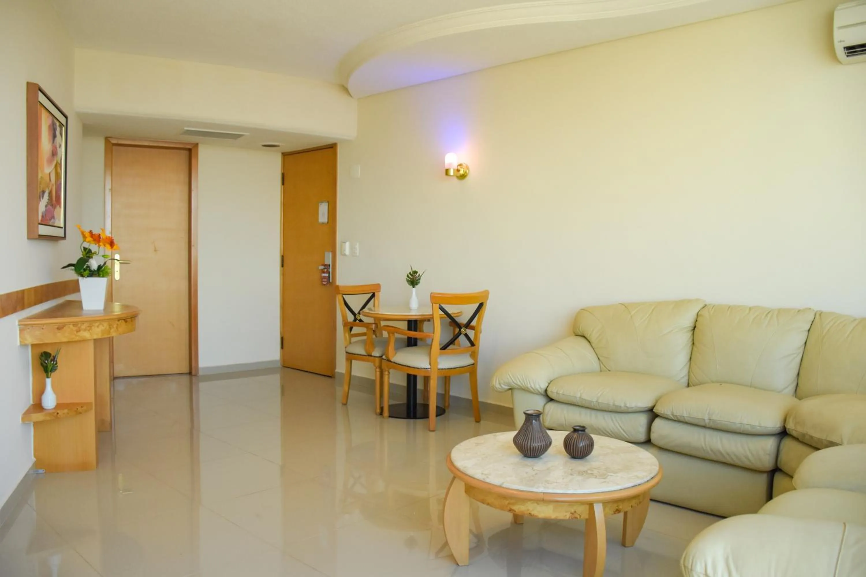 Living room in Hotel Golden Park Internacional Foz & Convenções By Nacional Inn