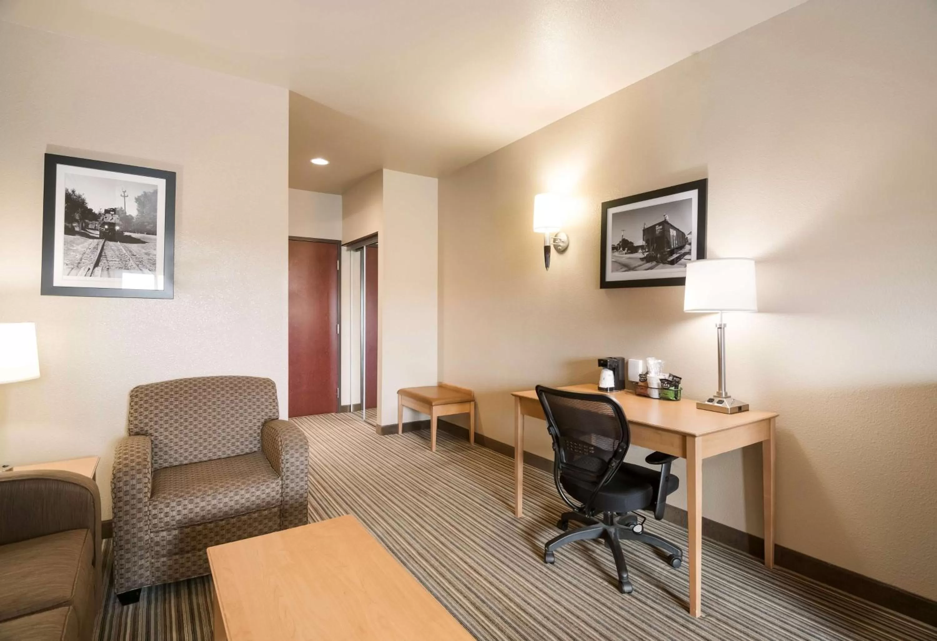 King Suite - Disability Access/Non-Smoking in Best Western Shelby Inn & Suites
