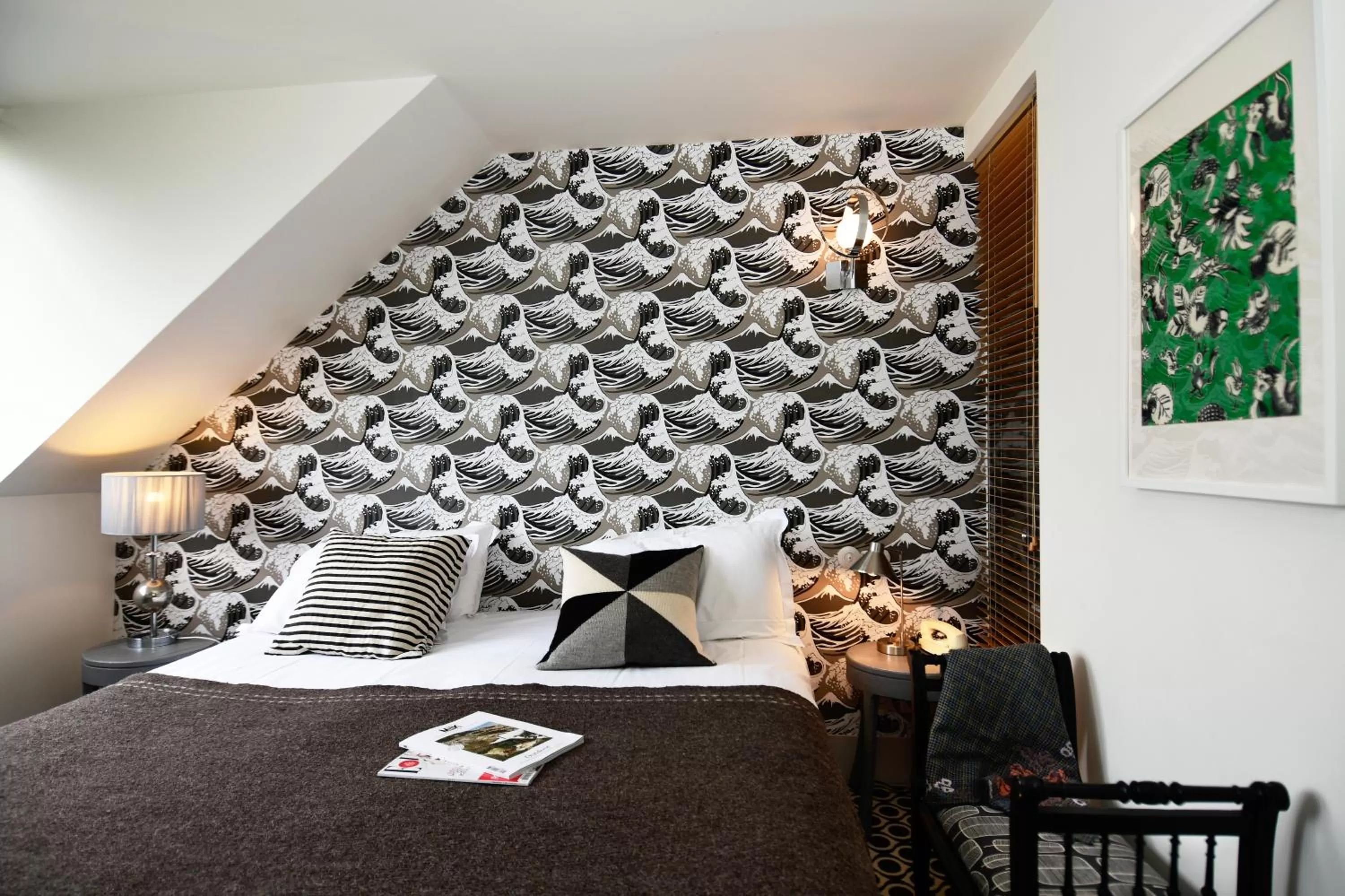 Bed in Hotel Les Pilotes