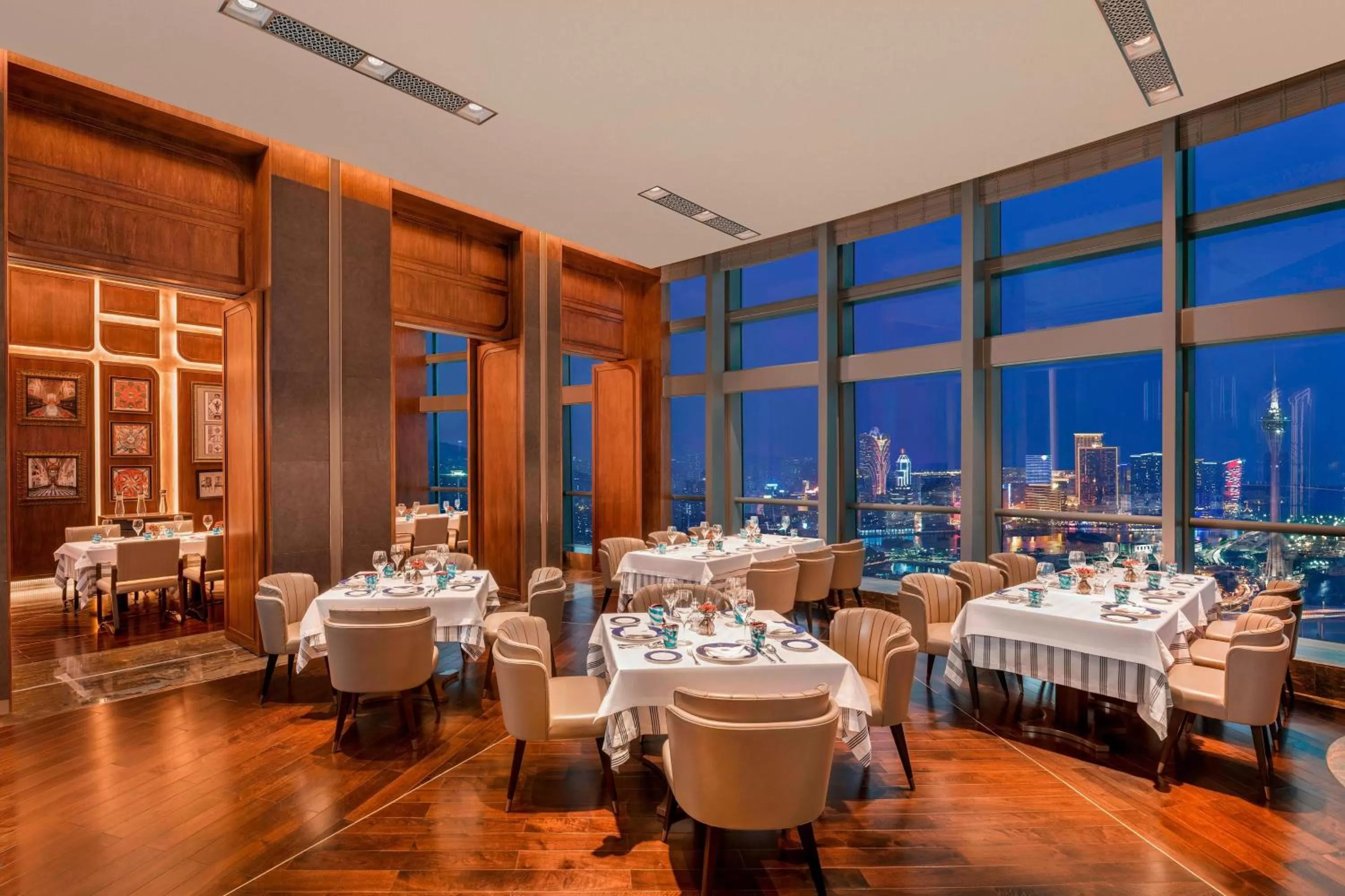 Restaurant/places to eat in The St. Regis Zhuhai