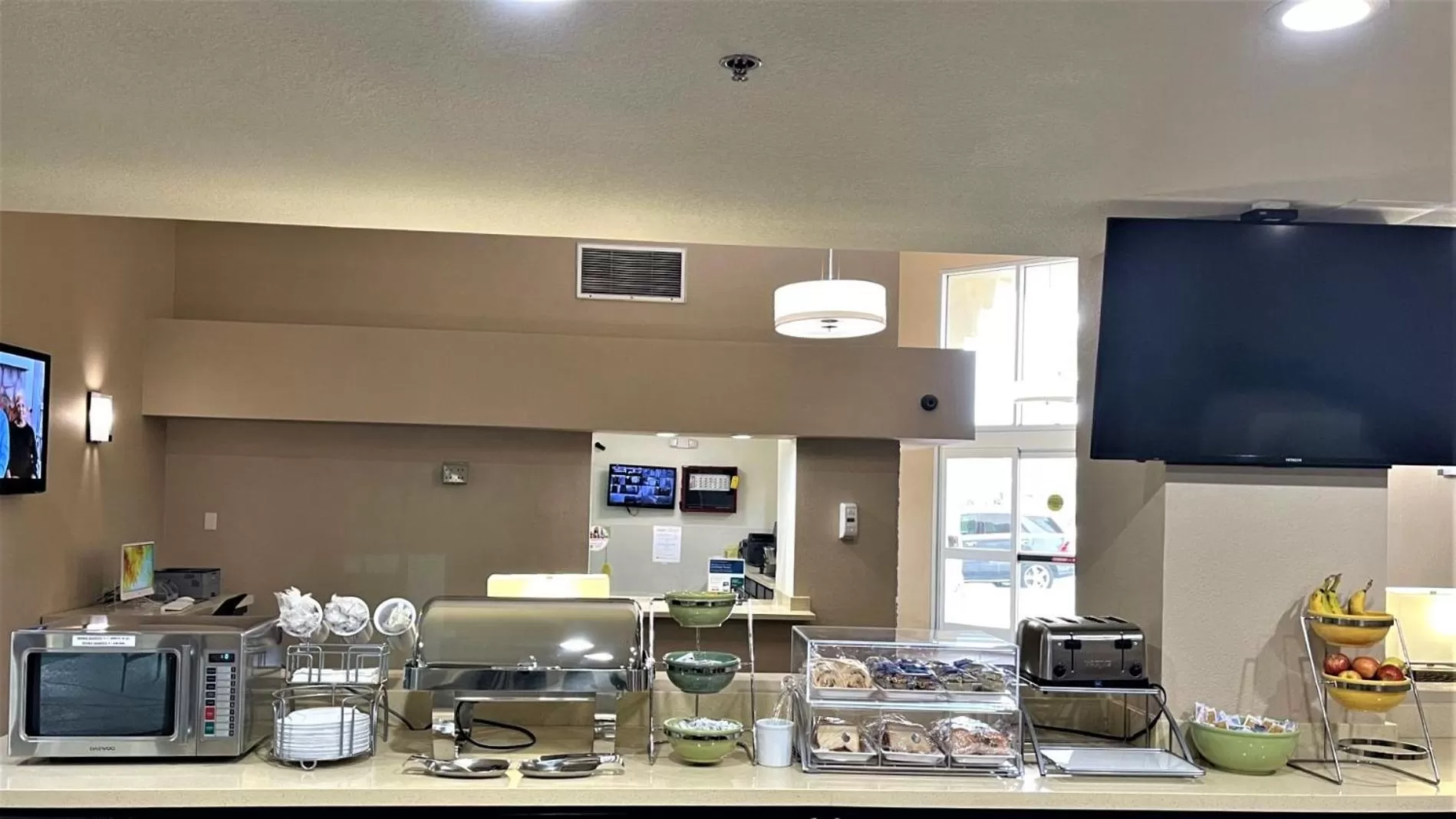 Breakfast in Comfort Inn & Suites Surprise Near Sun City West