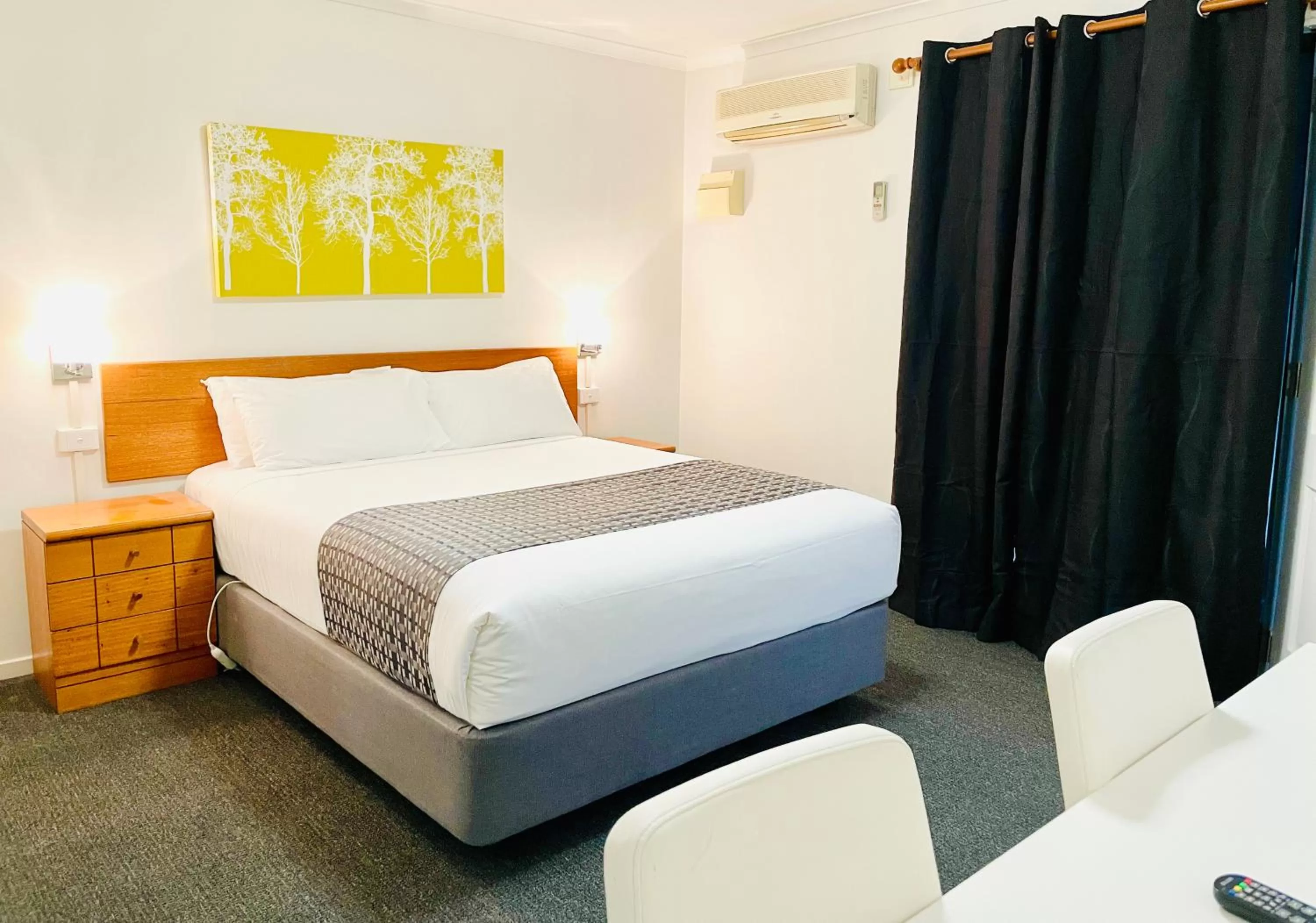 Bed in The Menzies Ballarat