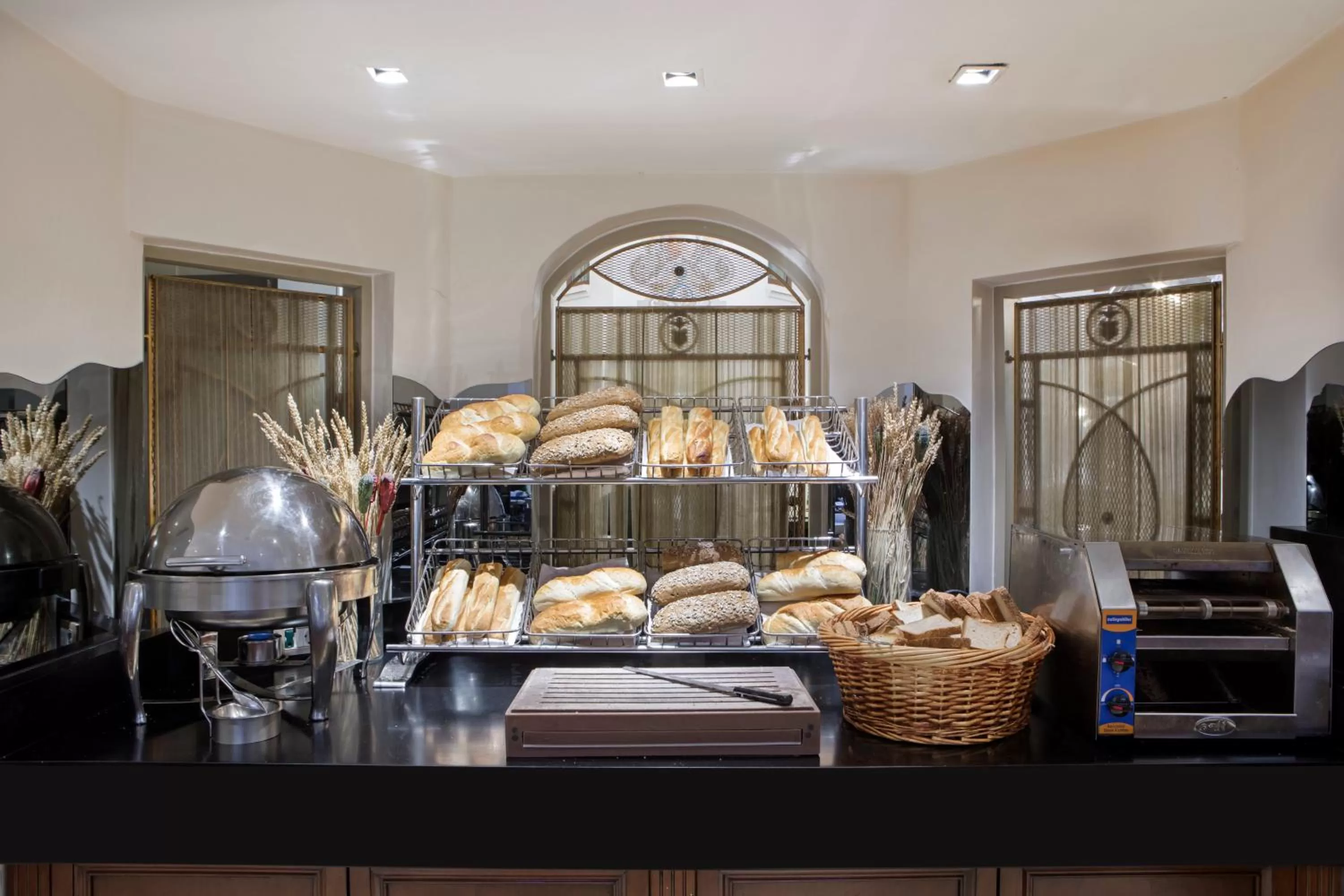 Restaurant/places to eat in Crowne Plaza Istanbul - Old City by IHG