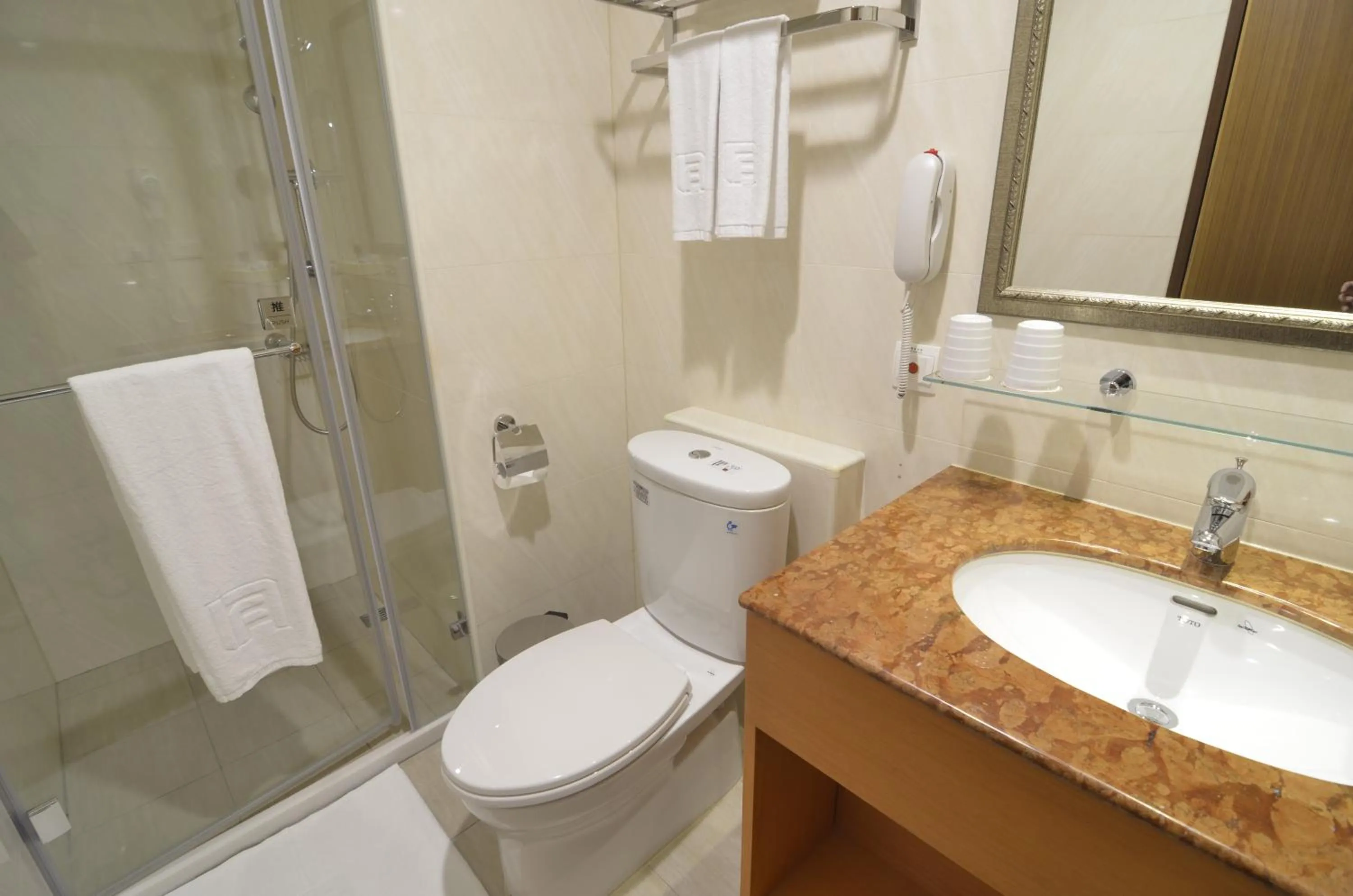 Bathroom in Fuward Hotel Tainan