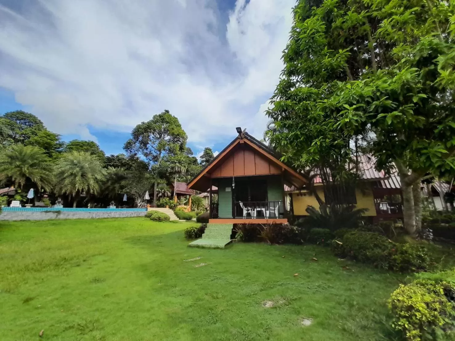 Property building in Koh Chang Bailan Beach Resort