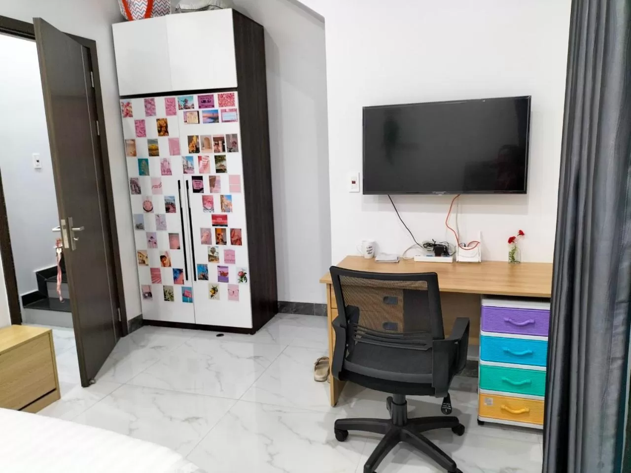 TV and multimedia, TV/Entertainment Center in The Flamboyant #StayWork Vinhomes Marina