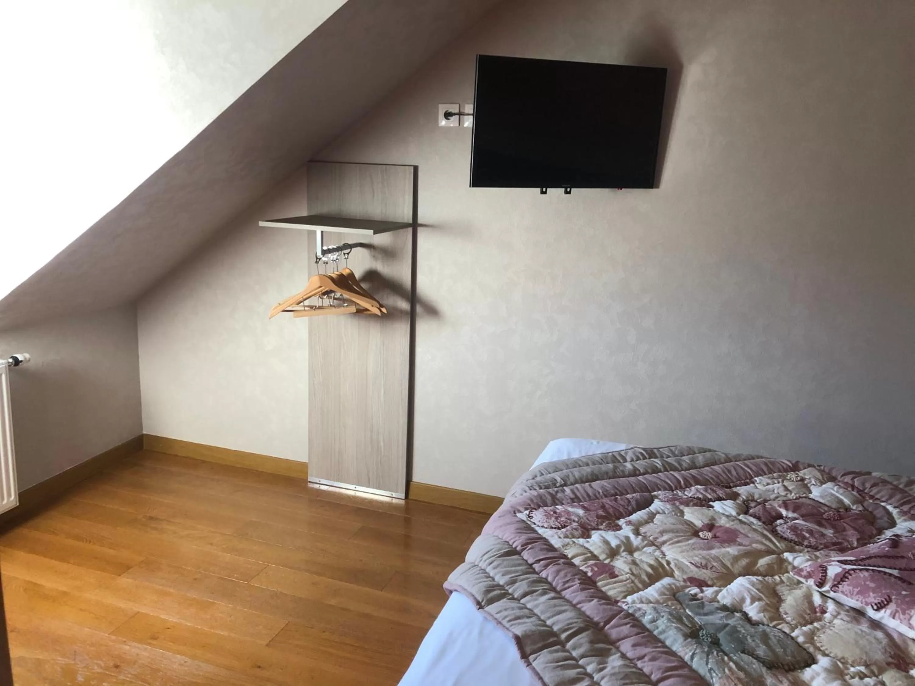 Bedroom, Bed in Hôtel & Appartements Le Florence