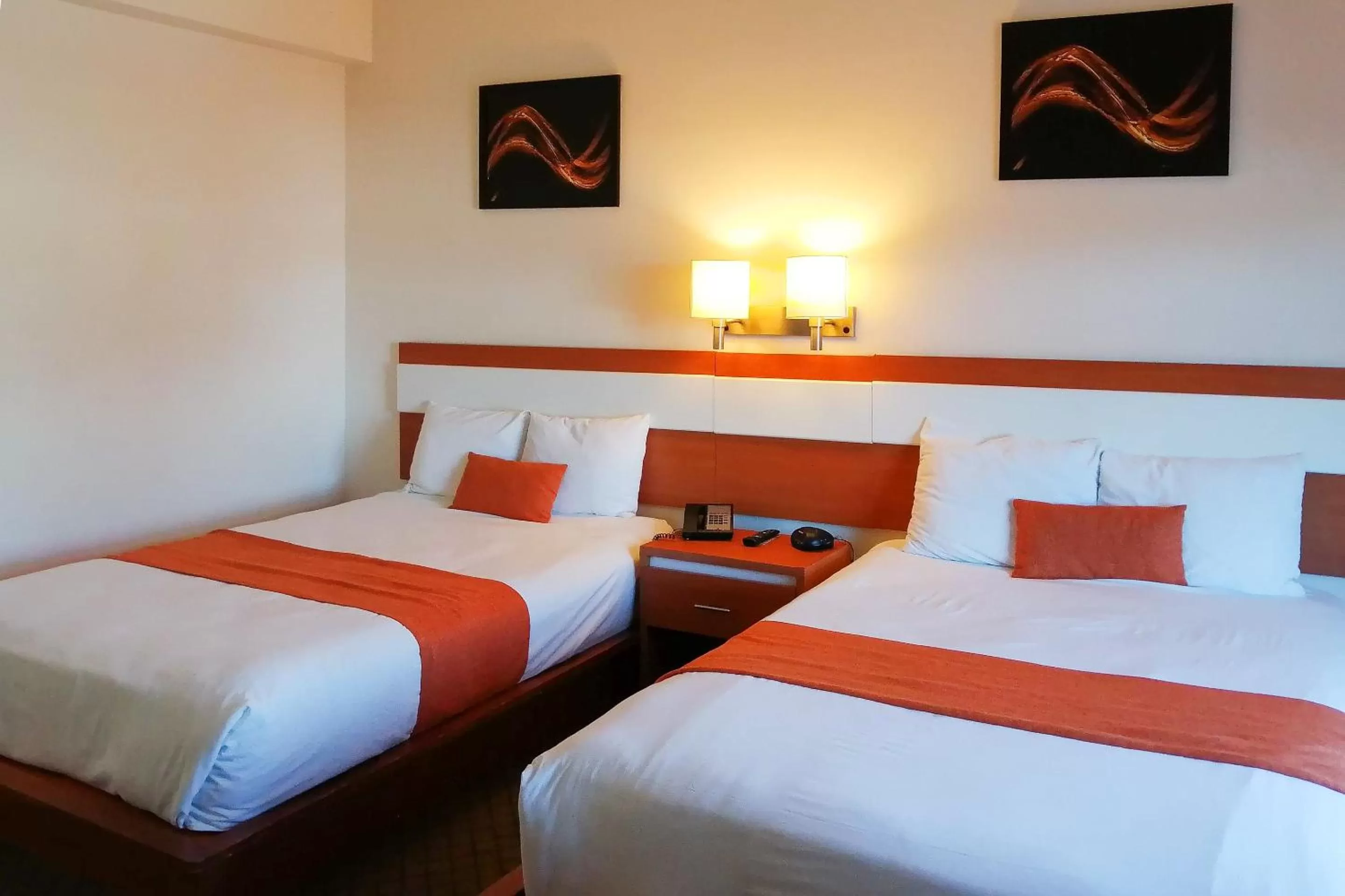 Bedroom, Bed in Capital O Hotel Herederos, Piedras Negras