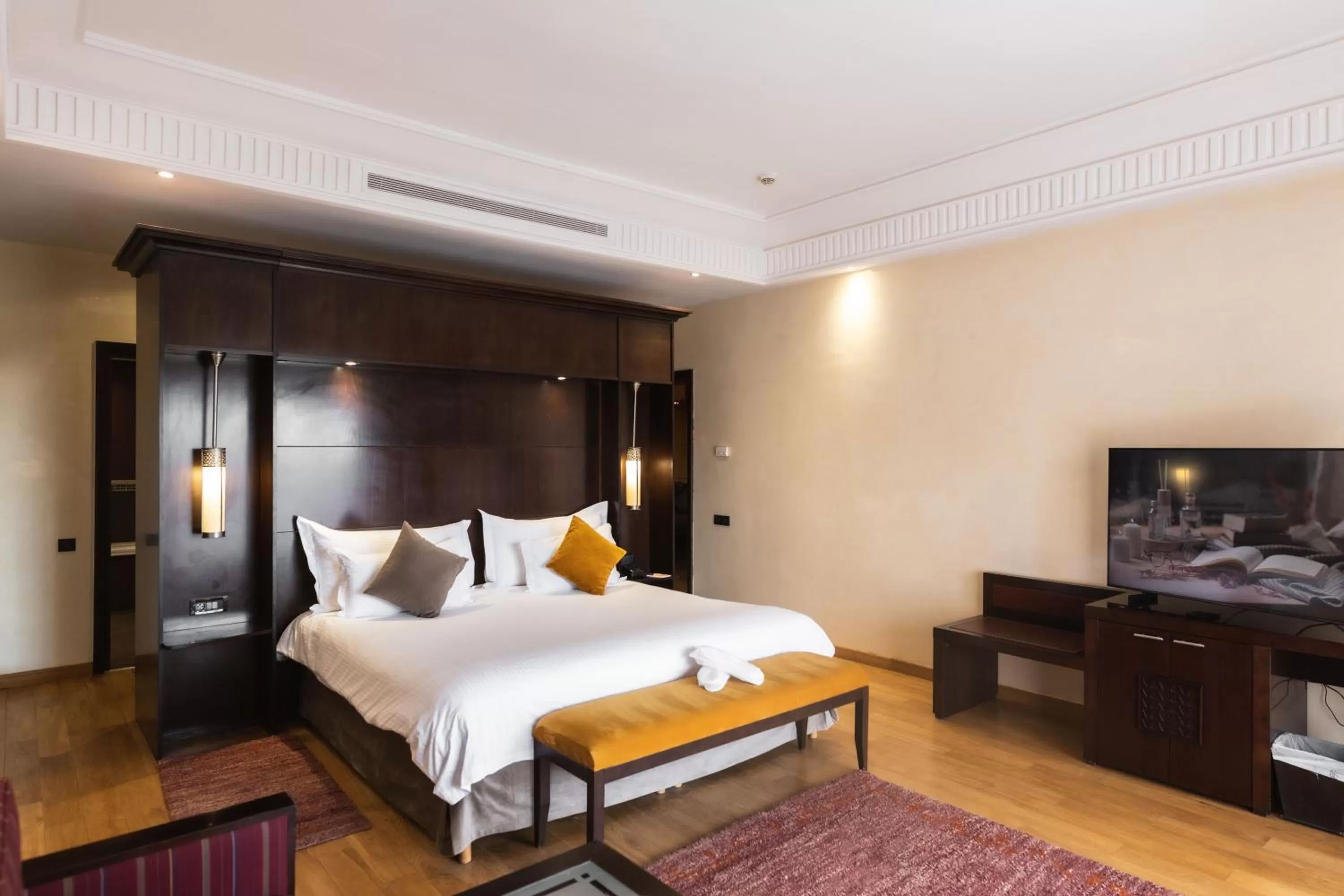 TV and multimedia, Bed in Kenzi Menara Palace & Resort