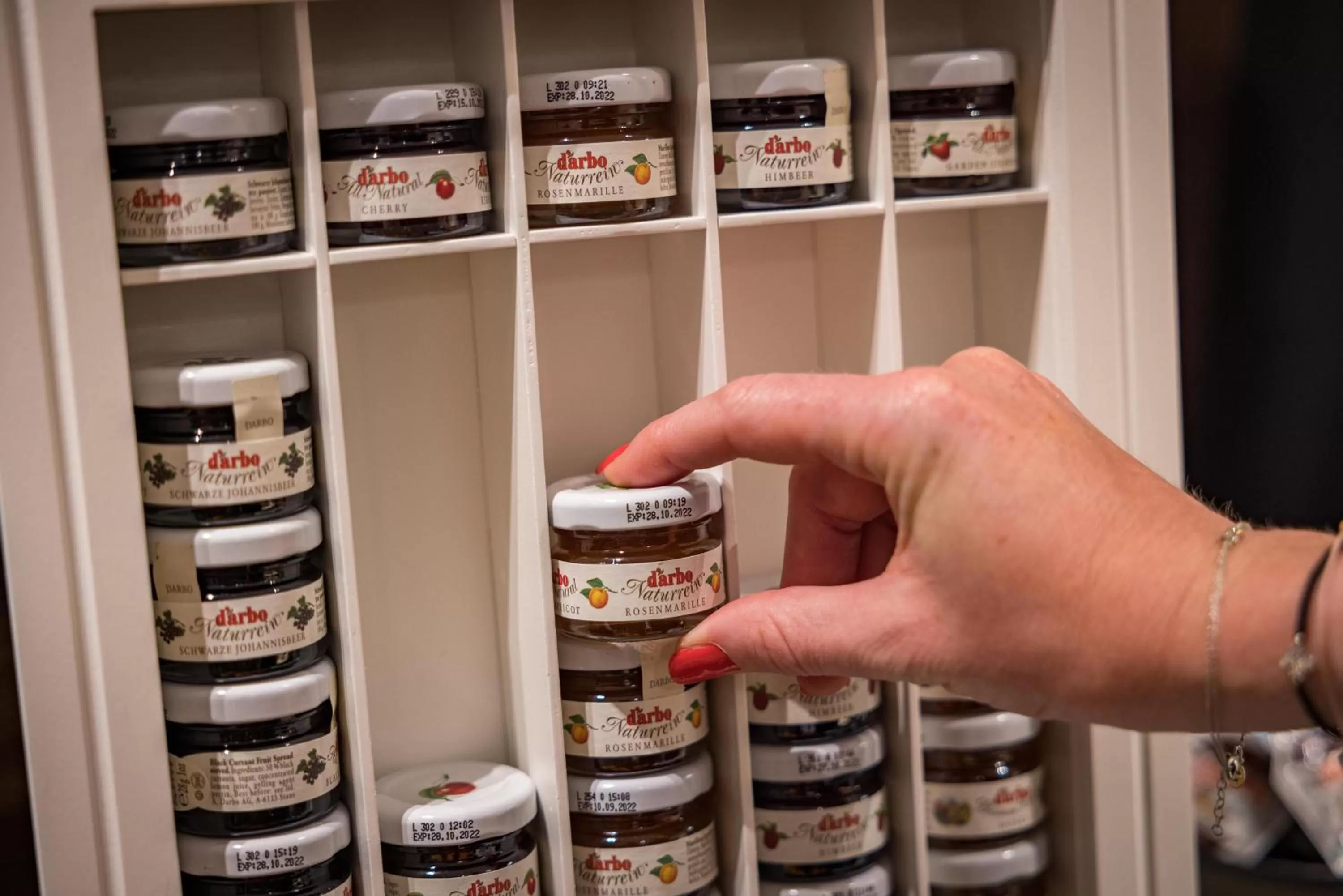 Buffet breakfast in On The Way 24 - Sauna & Golfsimulator inklusive