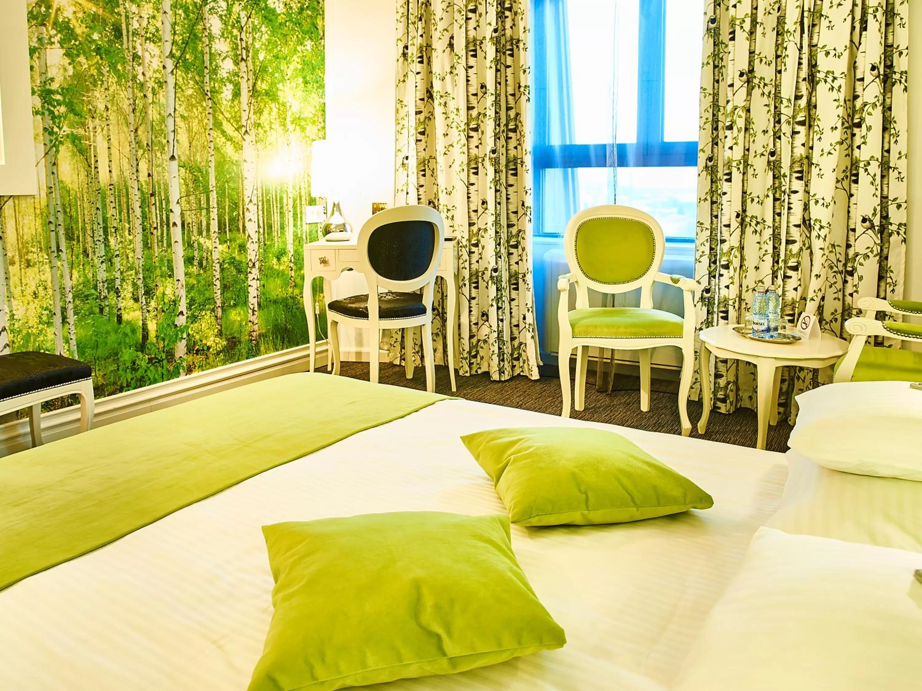 Bedroom, Bed in Continental Forum Tirgu Mures