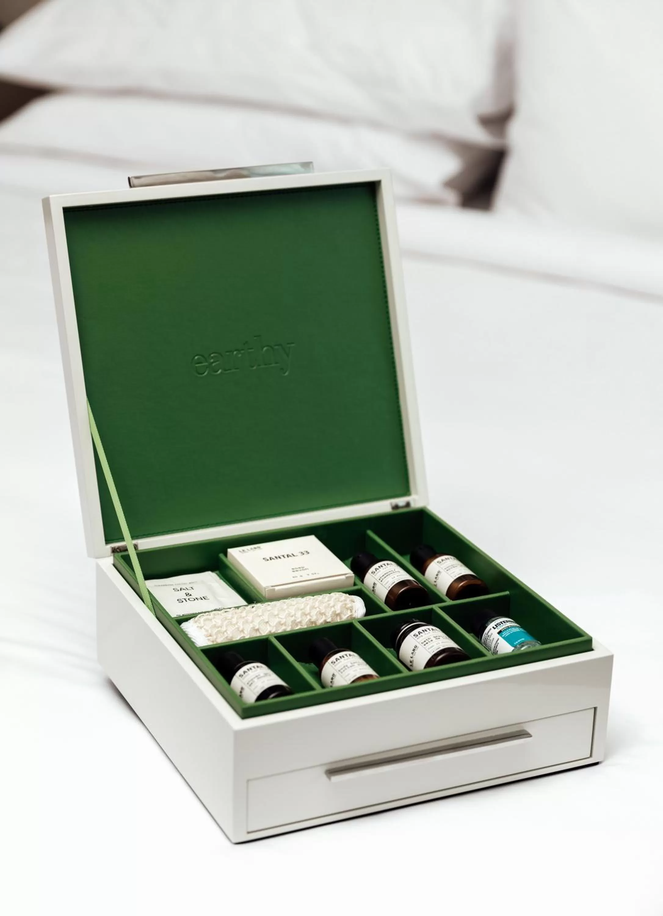 room service in ette luxury hotel & spa - Near Disney Theme Parks