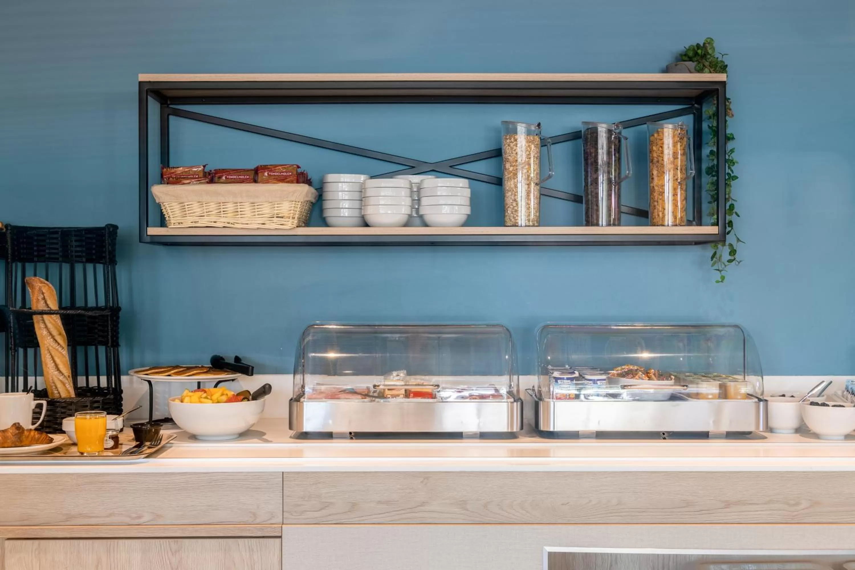 Breakfast in Kyriad Bordeaux Nord Sainte Eulalie