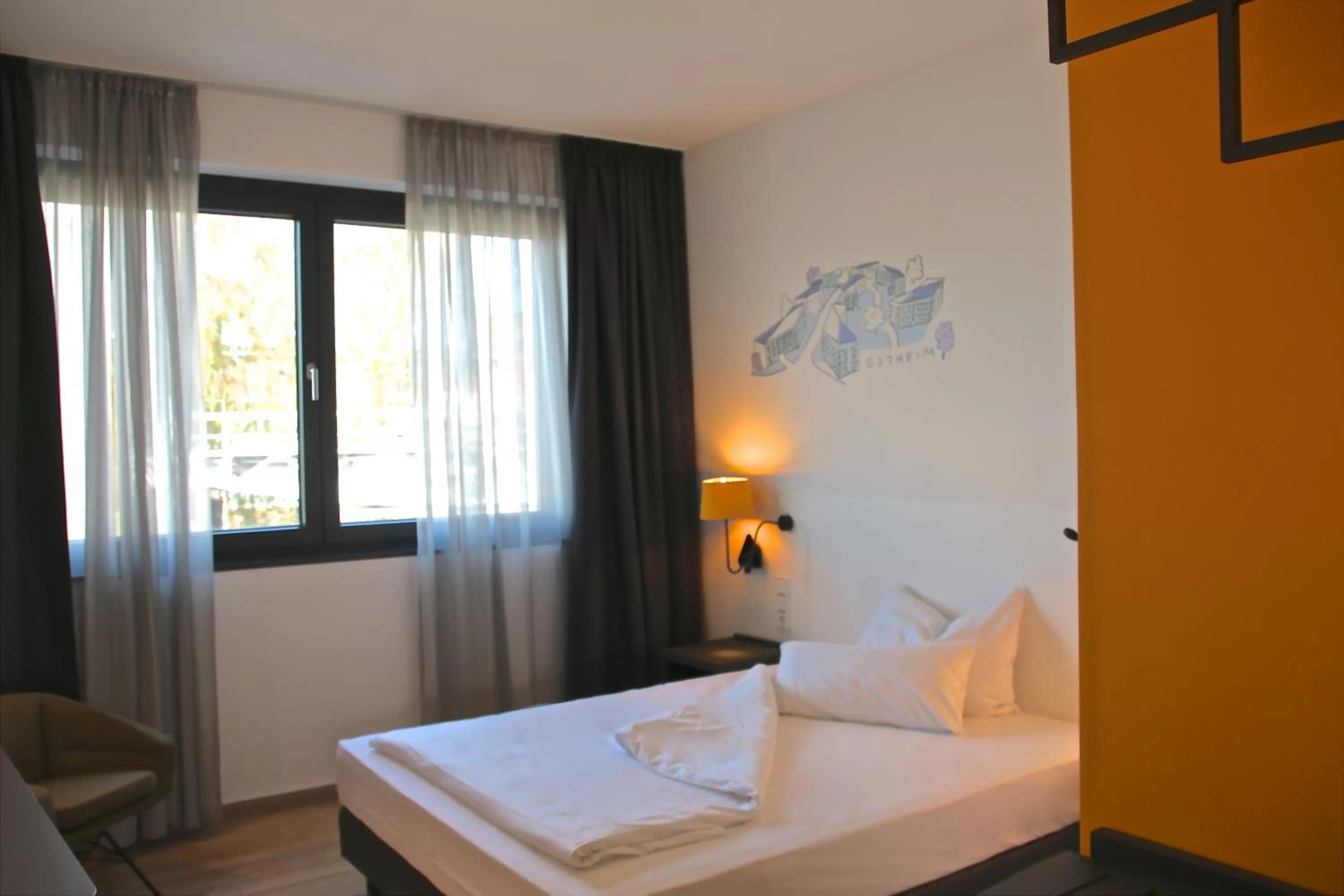 Photo of the whole room, Bed in Hotel im LESKANPark