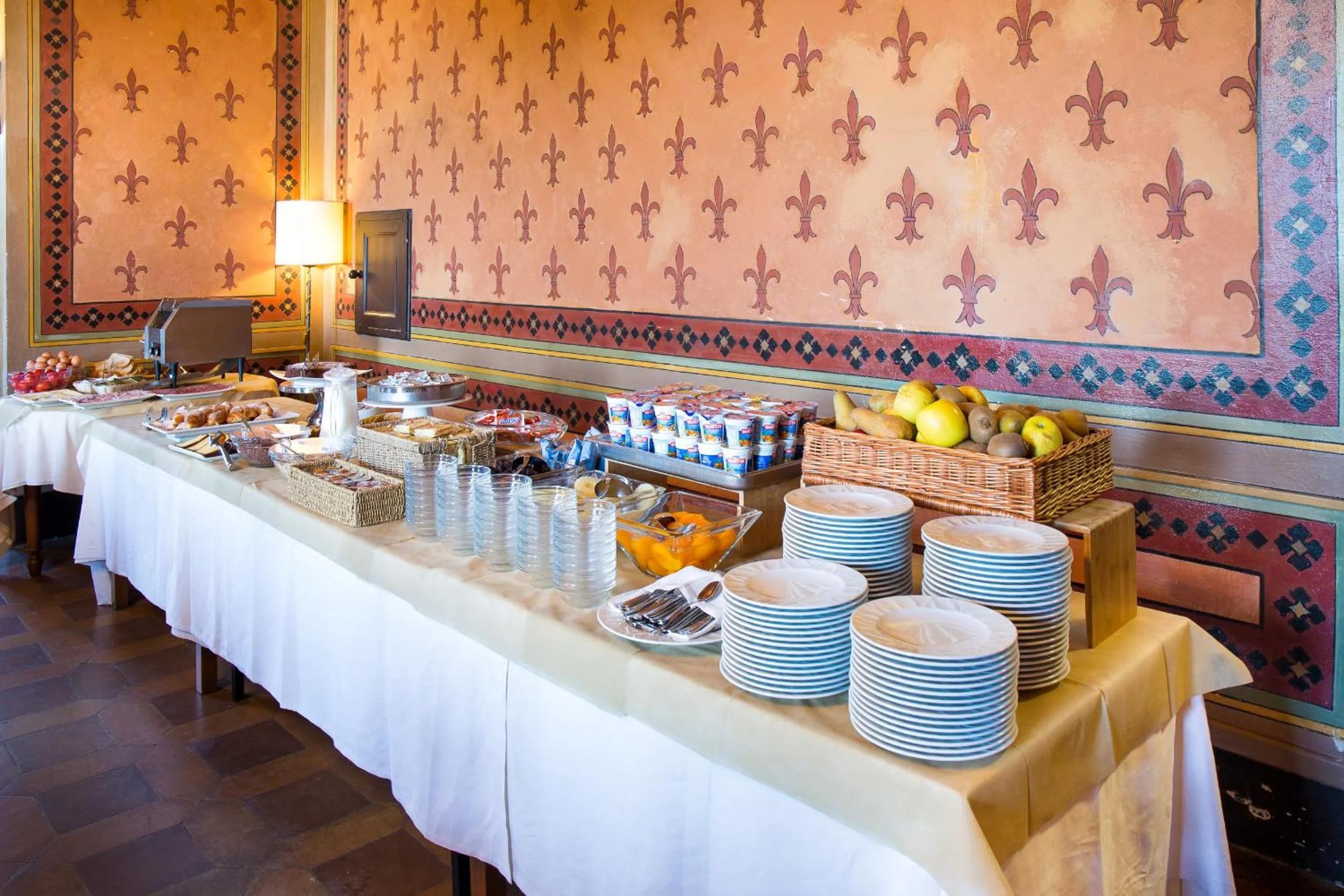 Breakfast in Villa Pitiana