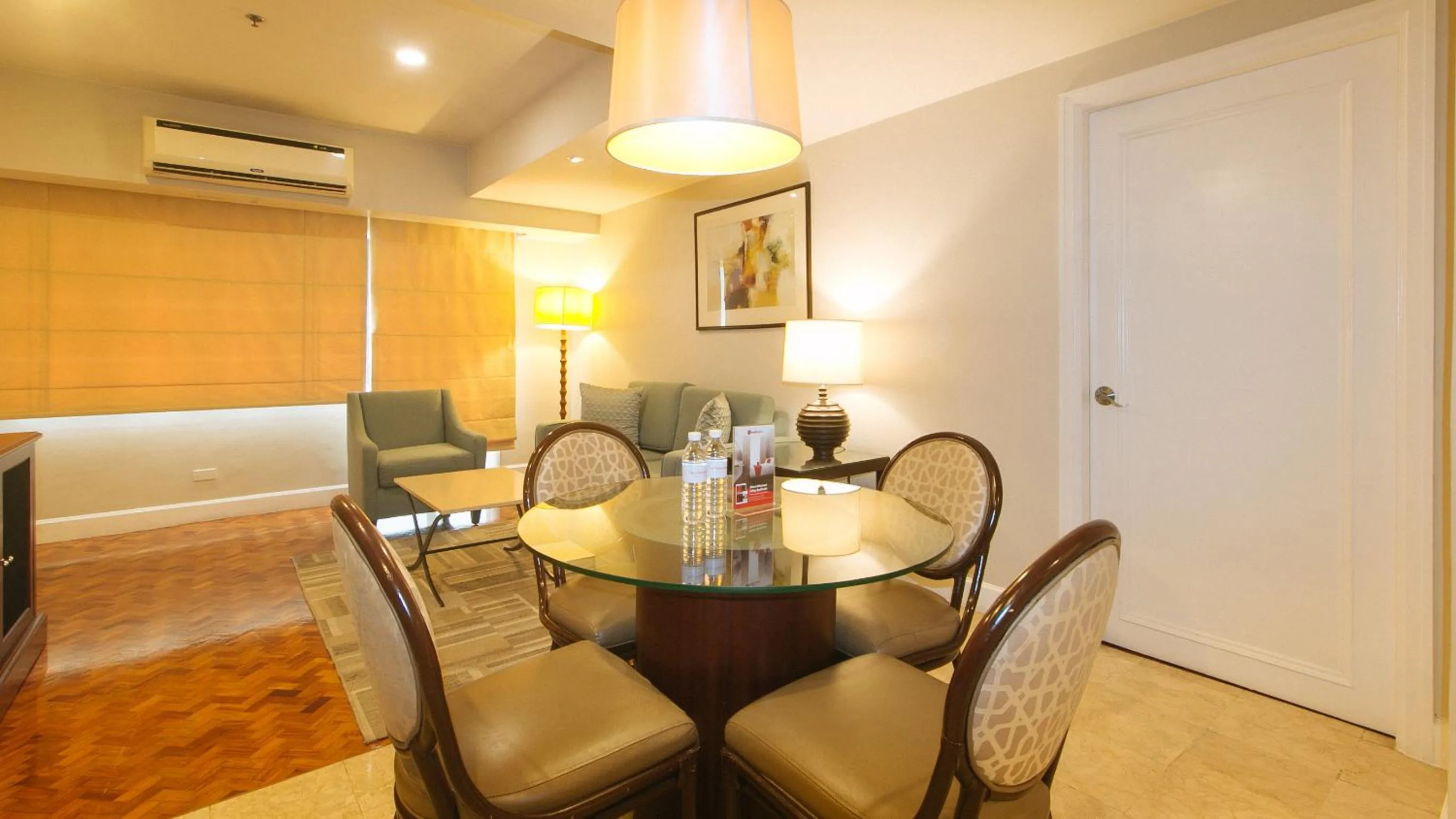 Bed in RedDoorz Premium at The Residences Olympia Makati