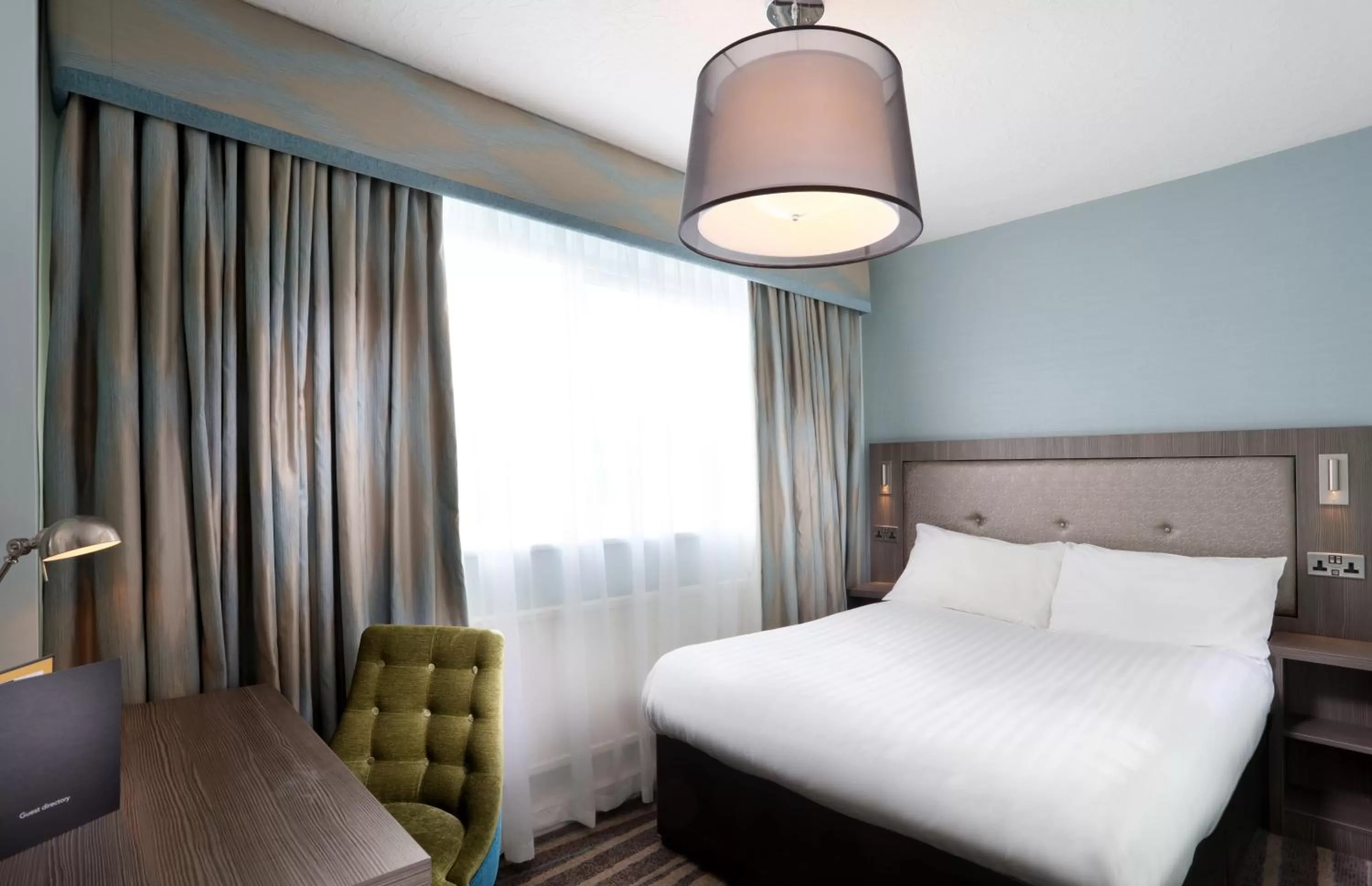 Bed in London Chigwell Prince Regent Hotel, BW Signature Collection