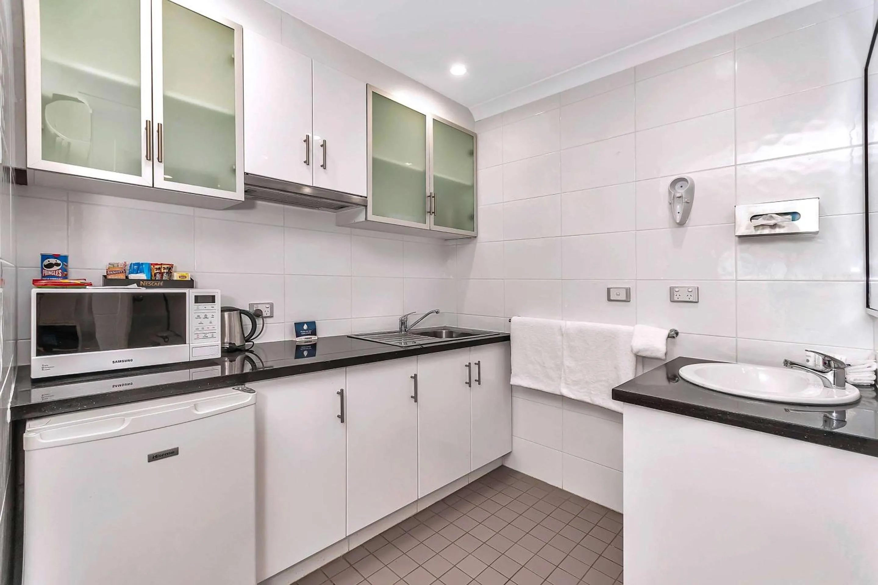 Bedroom in Quality Inn Railway Motel