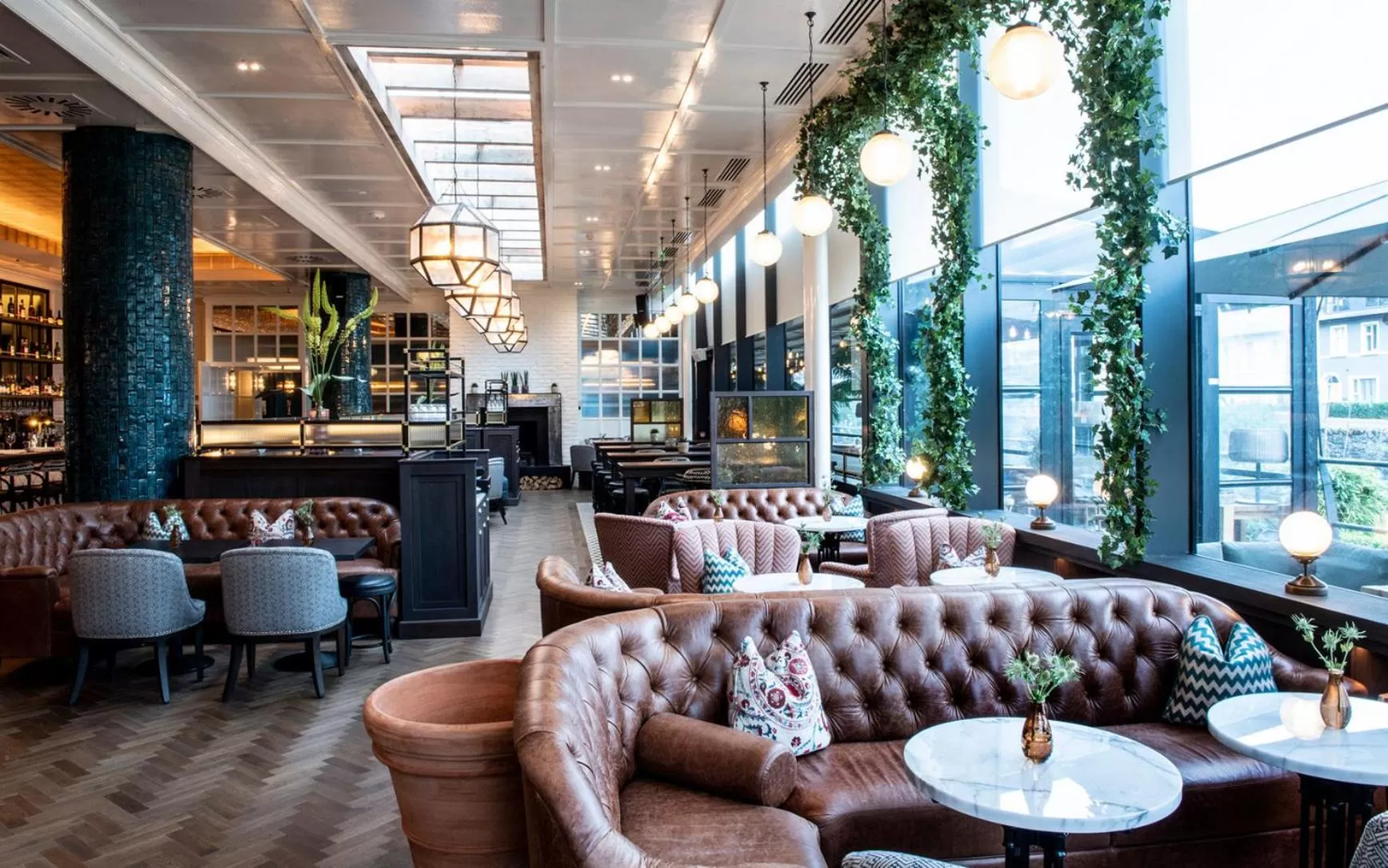 Lounge or bar in The River Lee Hotel a member of The Doyle Collection