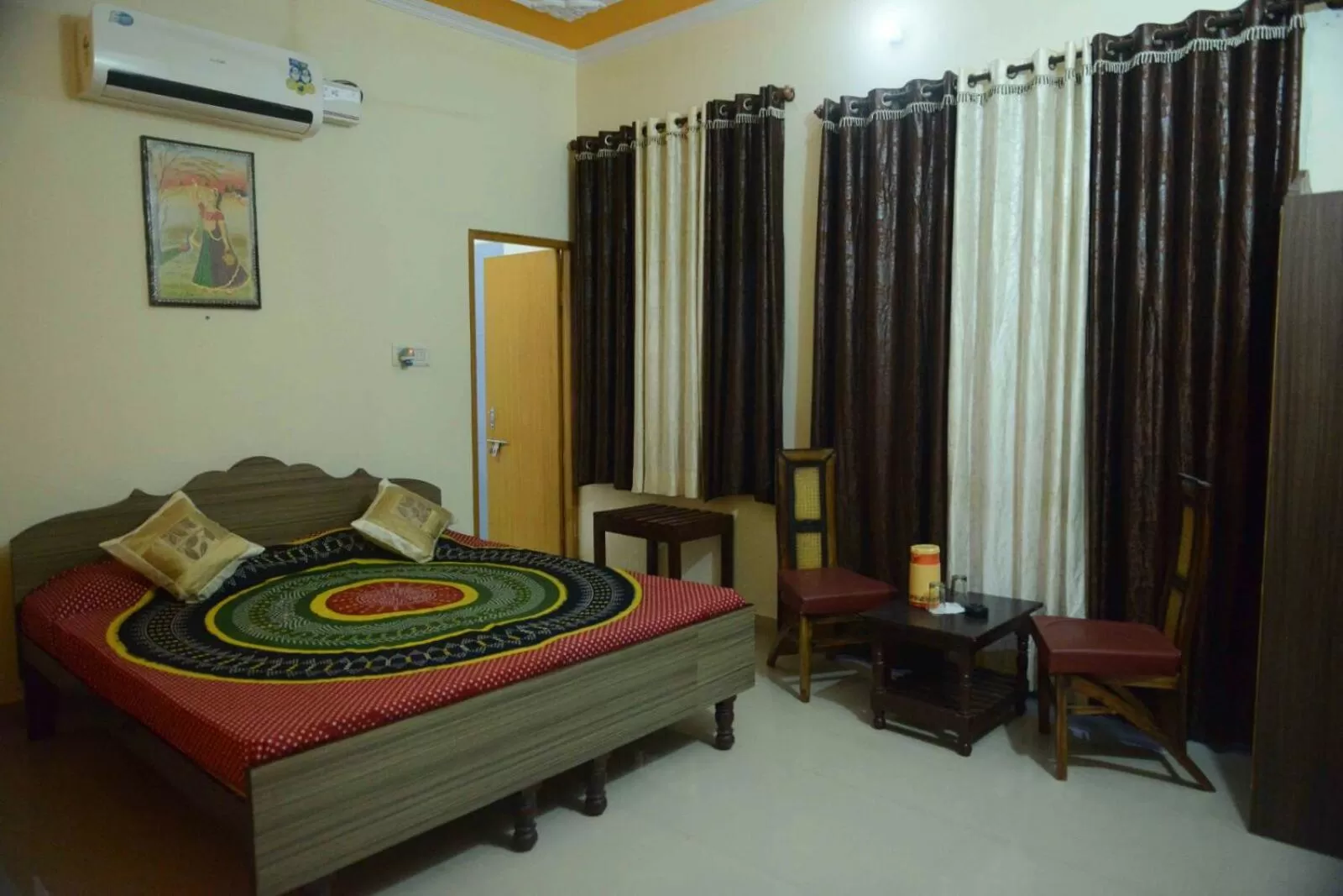 Bed, Seating Area in Hotel Tiger Haveli