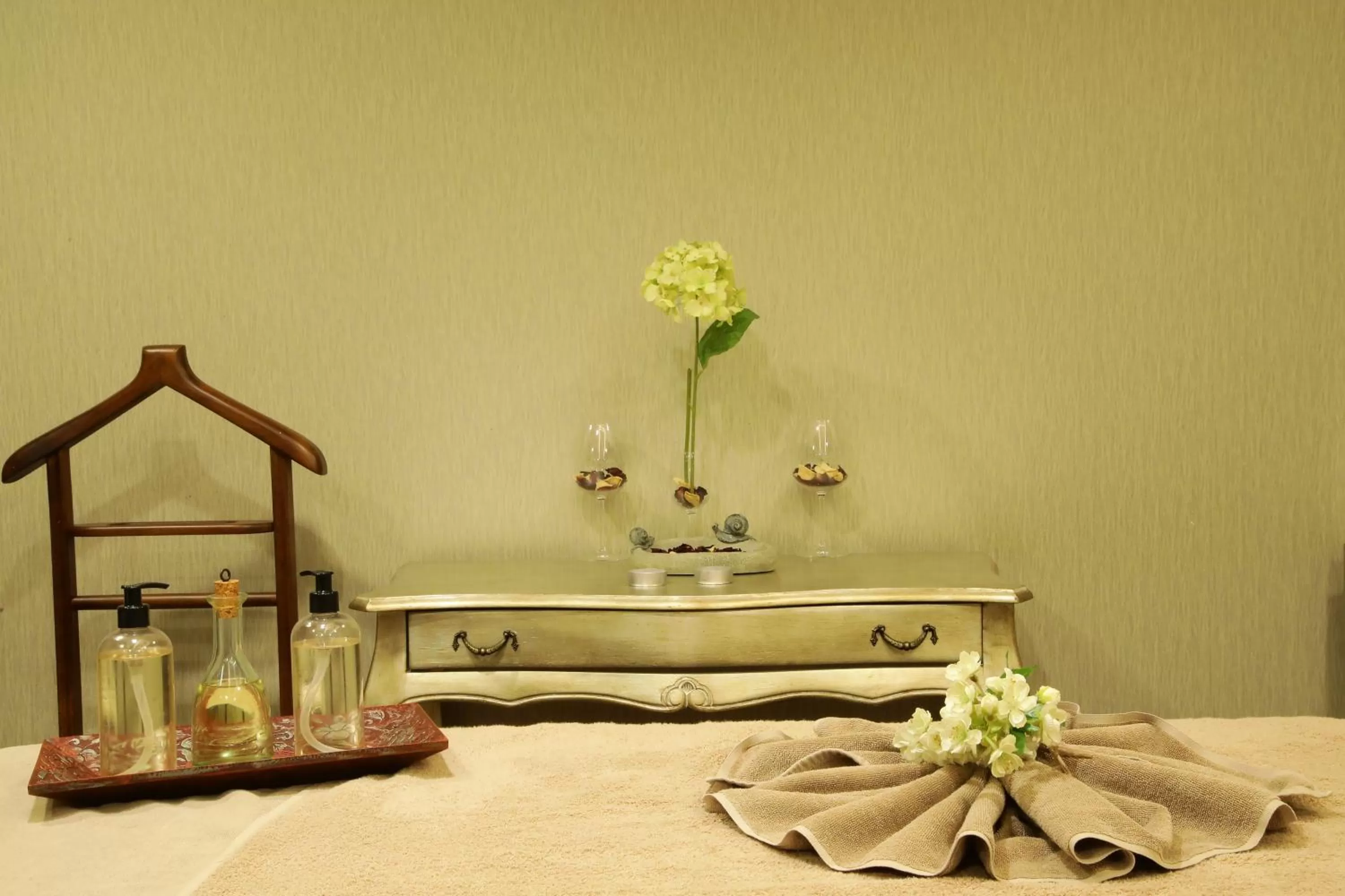 Massage, Bed in Cevahir Hotel Istanbul Asia