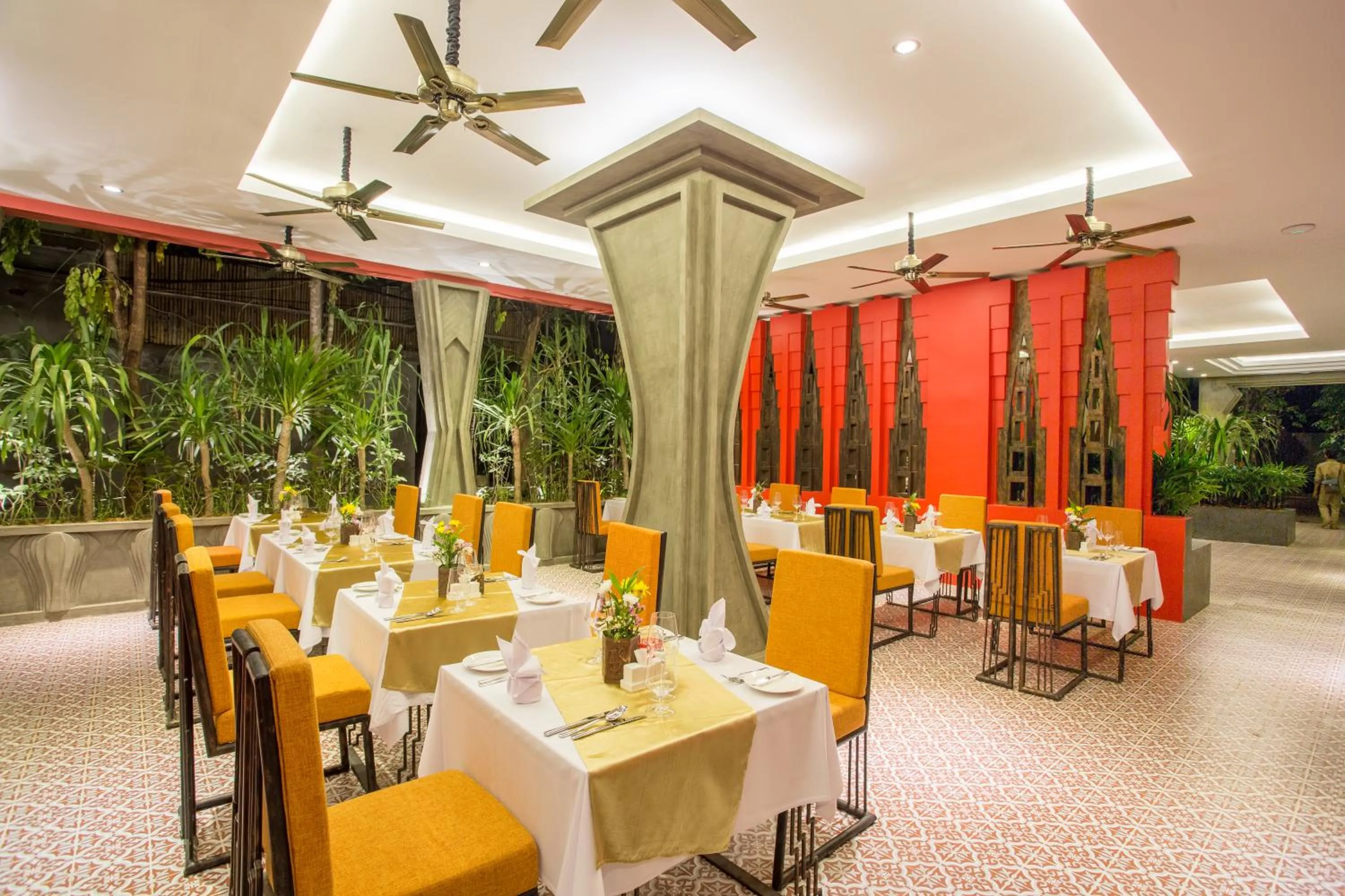 Restaurant/places to eat in Golden Temple Villa