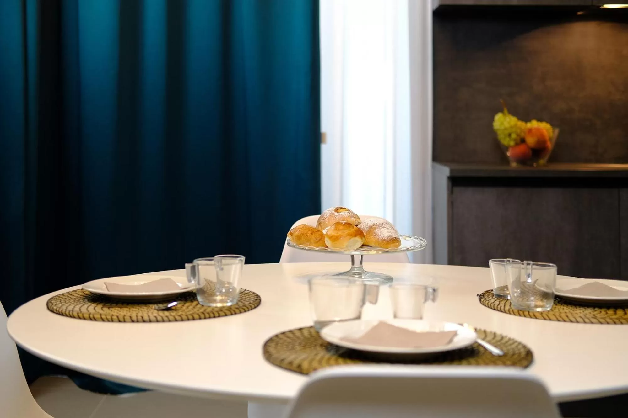 Dining area in B&Bari, via Cairoli - guesthouse Le Case di Aurelia