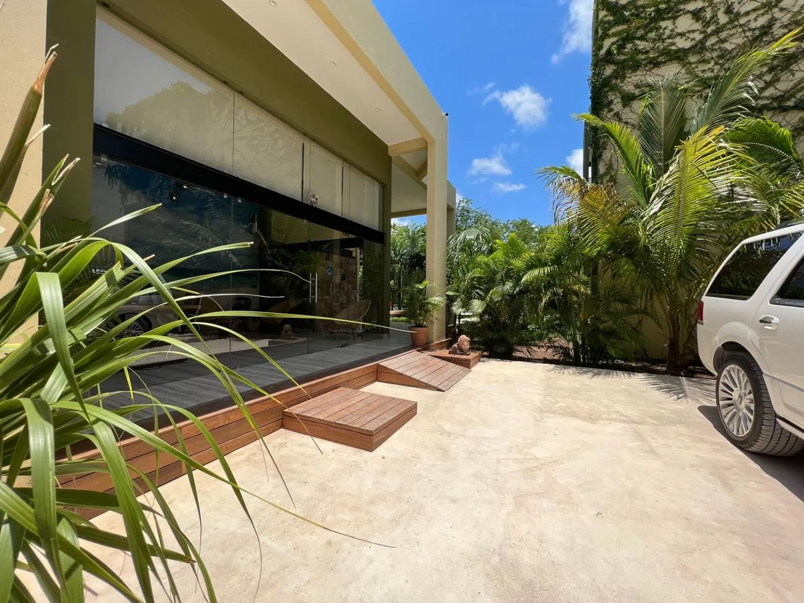 Facade/entrance in LOL-HA Hotel Boutique Aeropuerto Cancún