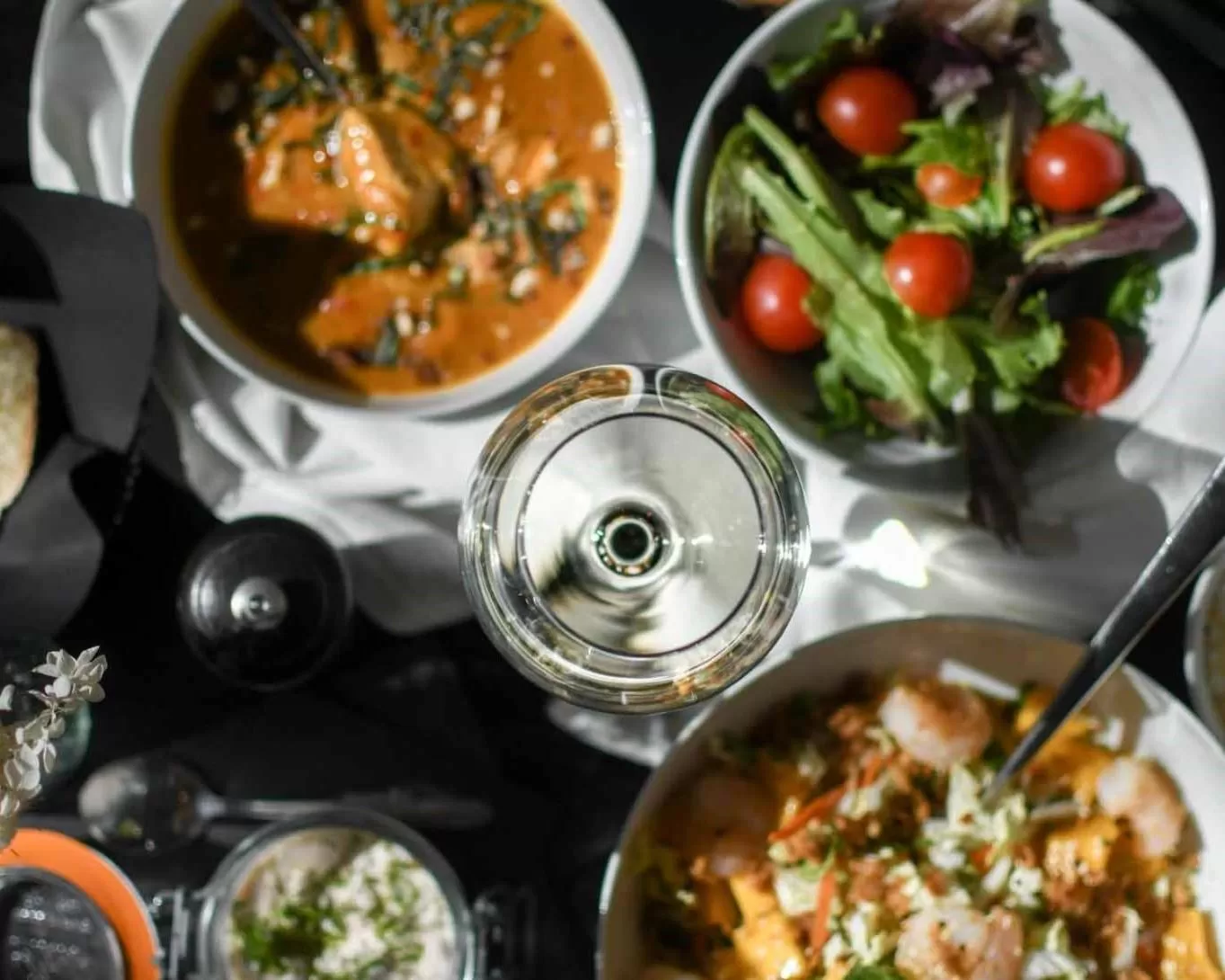 Restaurant/places to eat in Hotel Parister Piscine & Spa