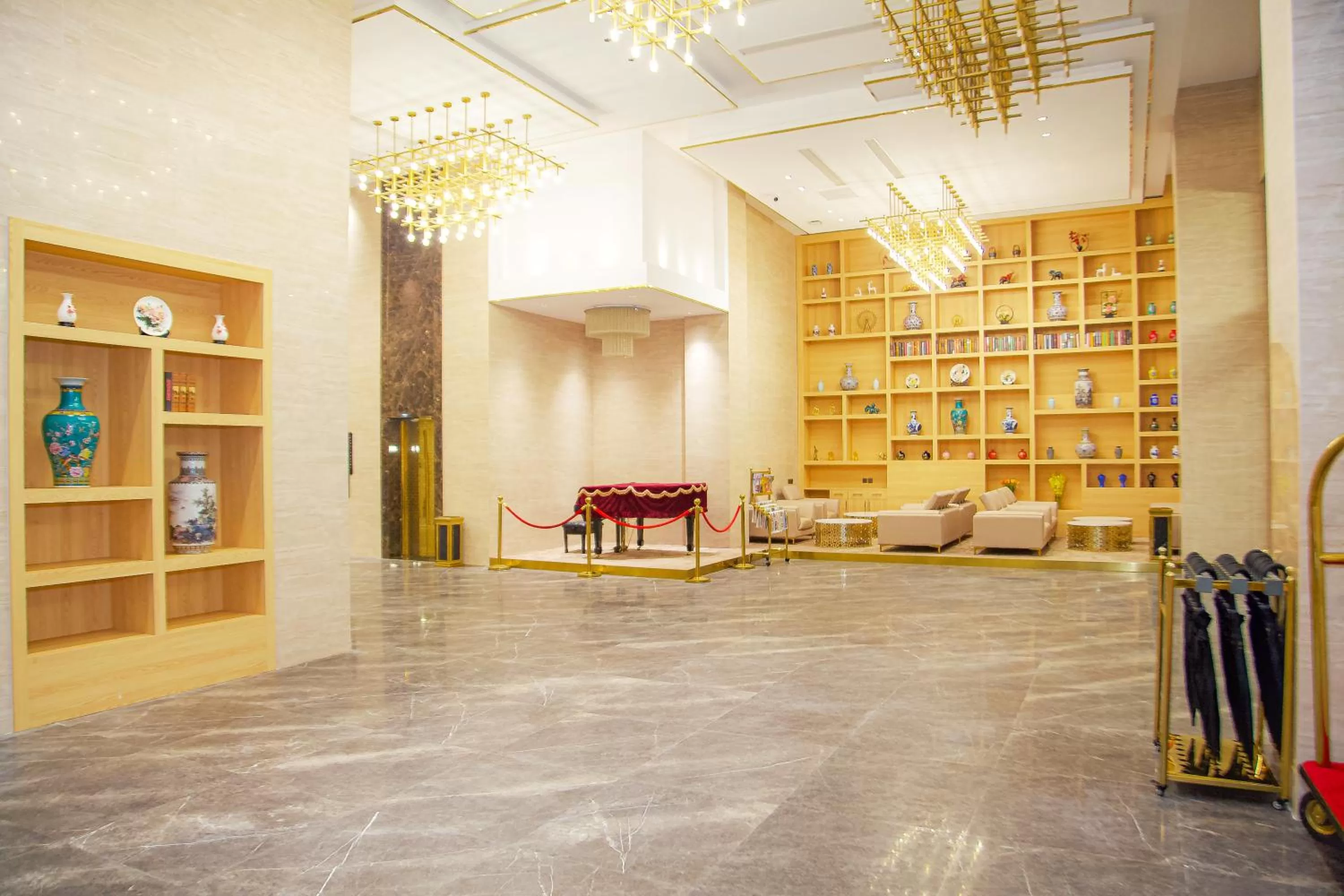 Lobby or reception in Hôtel FAMILLE MONDIALE