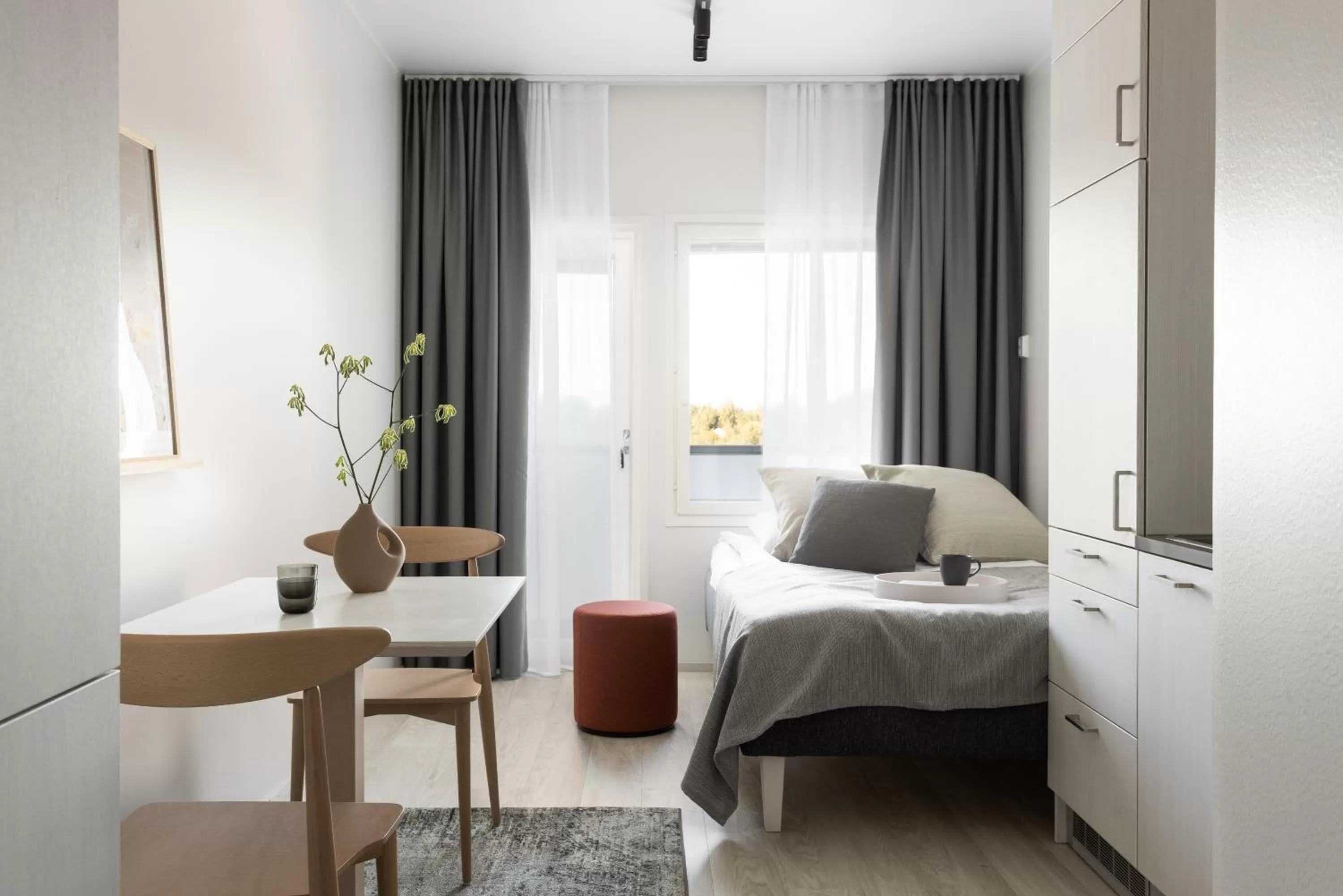 Photo of the whole room, Bed in Noli Myyrmäki